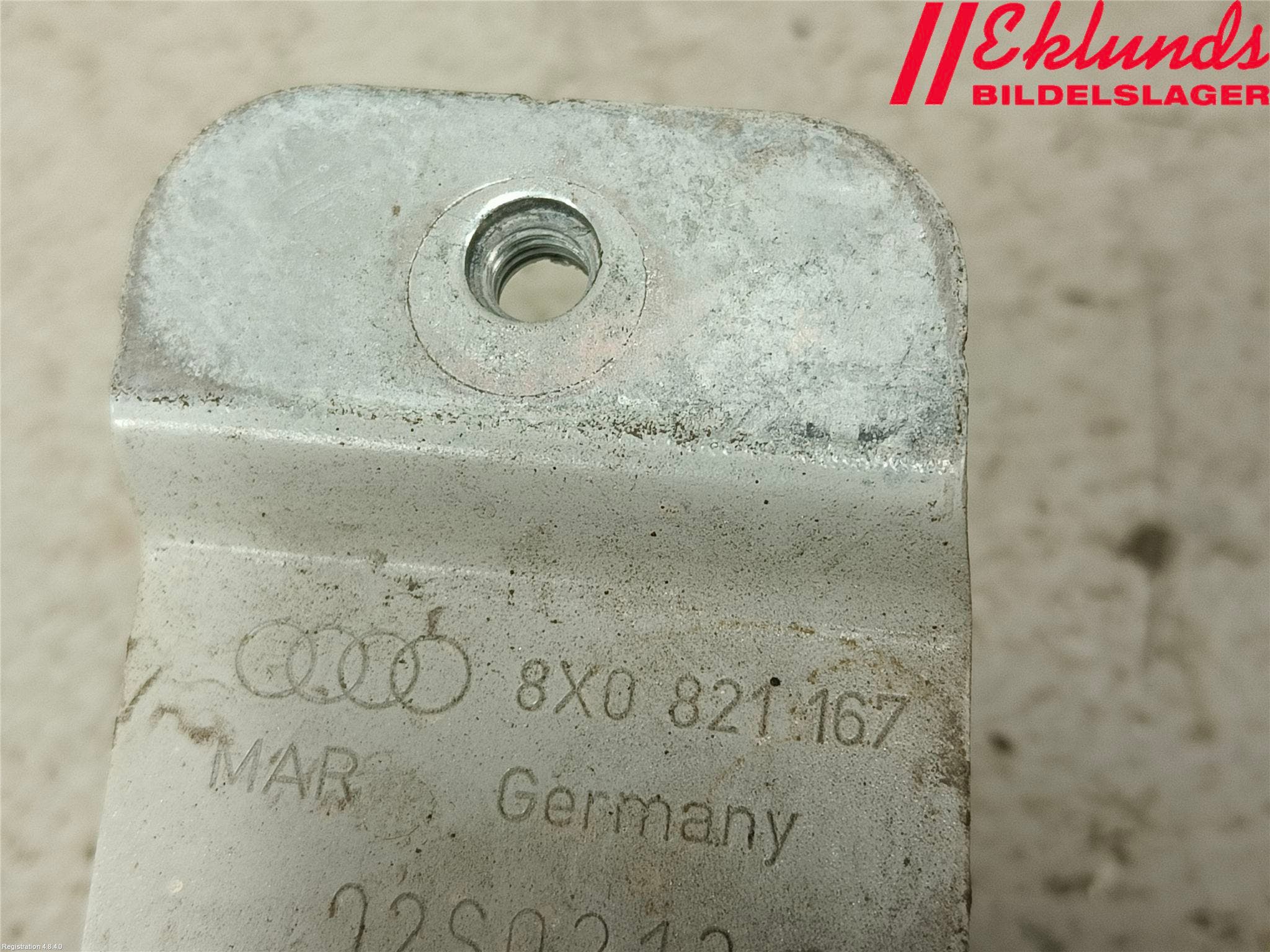 Audi A1/S1 11-18 Skärmfäste Fram Vä