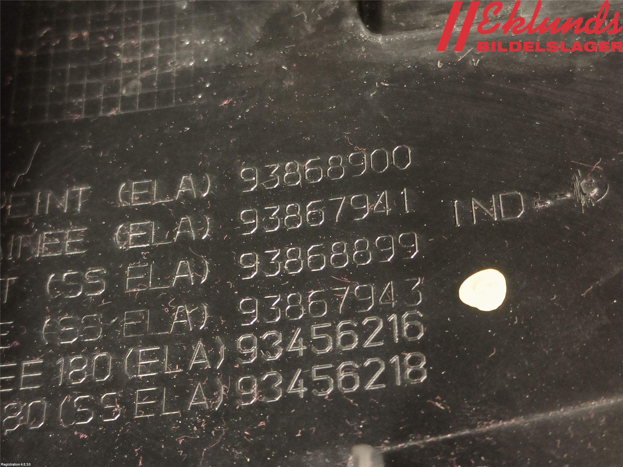 Opel VIVARO 15-19 Bakljussarg