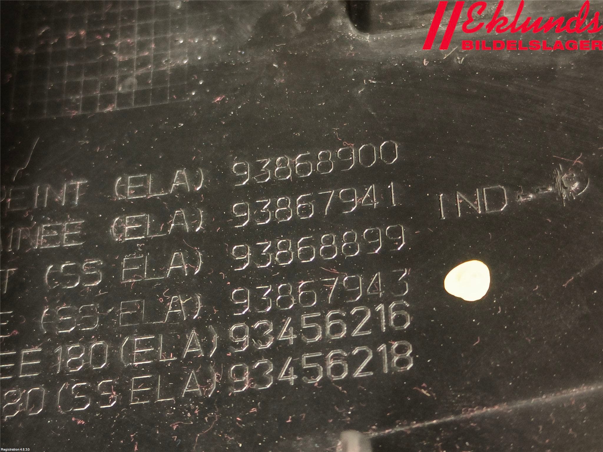 Opel VIVARO 15-19 Bakljussarg