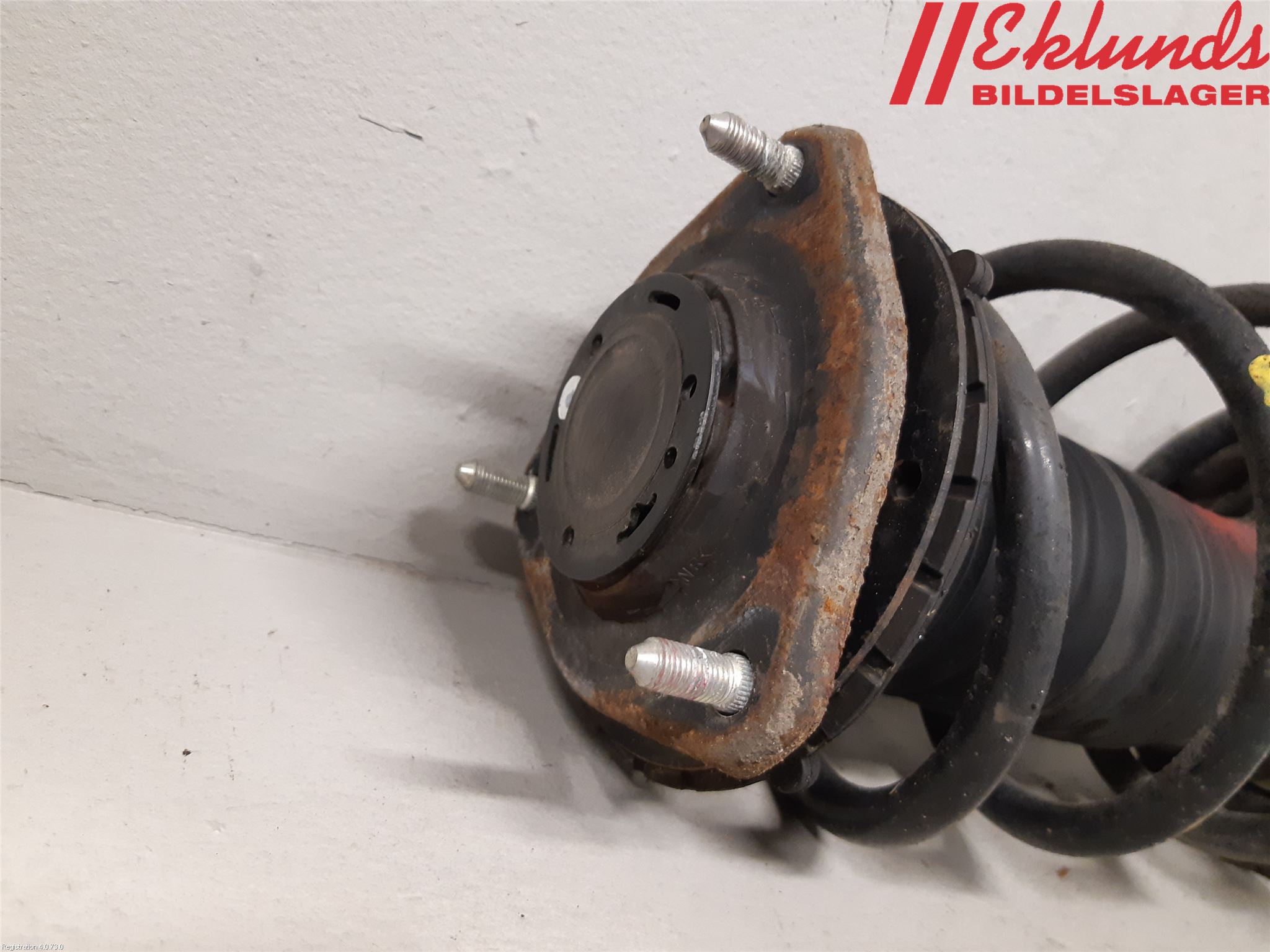 Toyota RAV4 13-18 Fjäderben Fram Vänster