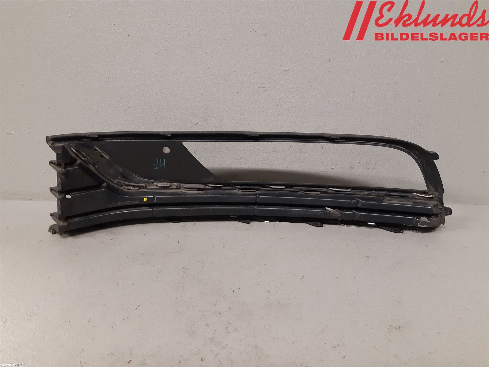 Volkswagen VW PASSAT 11-14 Dimljussarg Fram