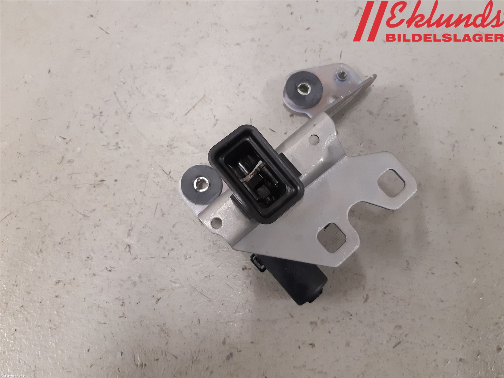 BMW 5 F10/F11/F18 09-17 Låskista Baklucka
