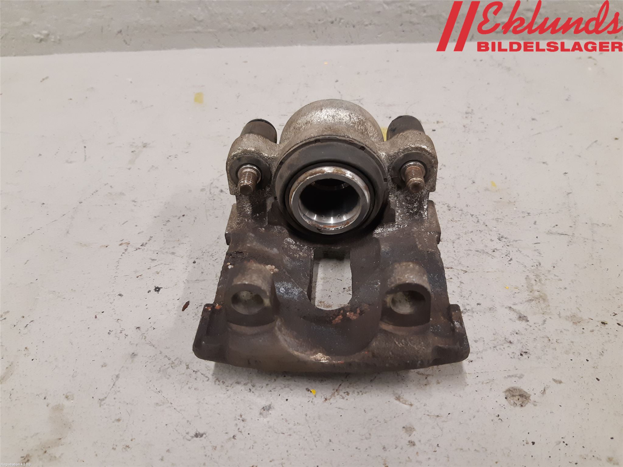 BMW 1 E87/81 5D/3D 03-11 Bromsok Bak Vänster