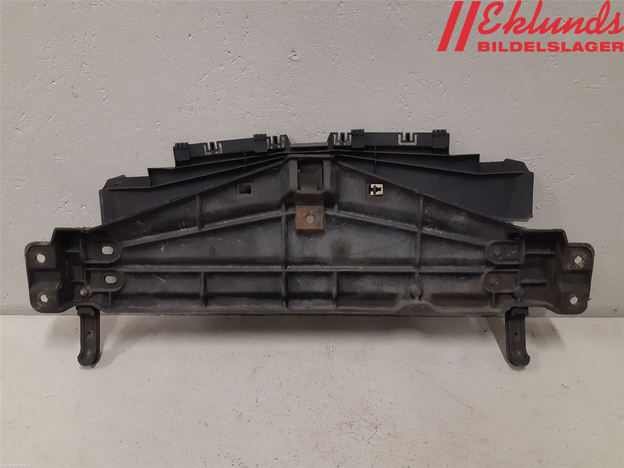 Volvo 940 91-98 Frontplåt