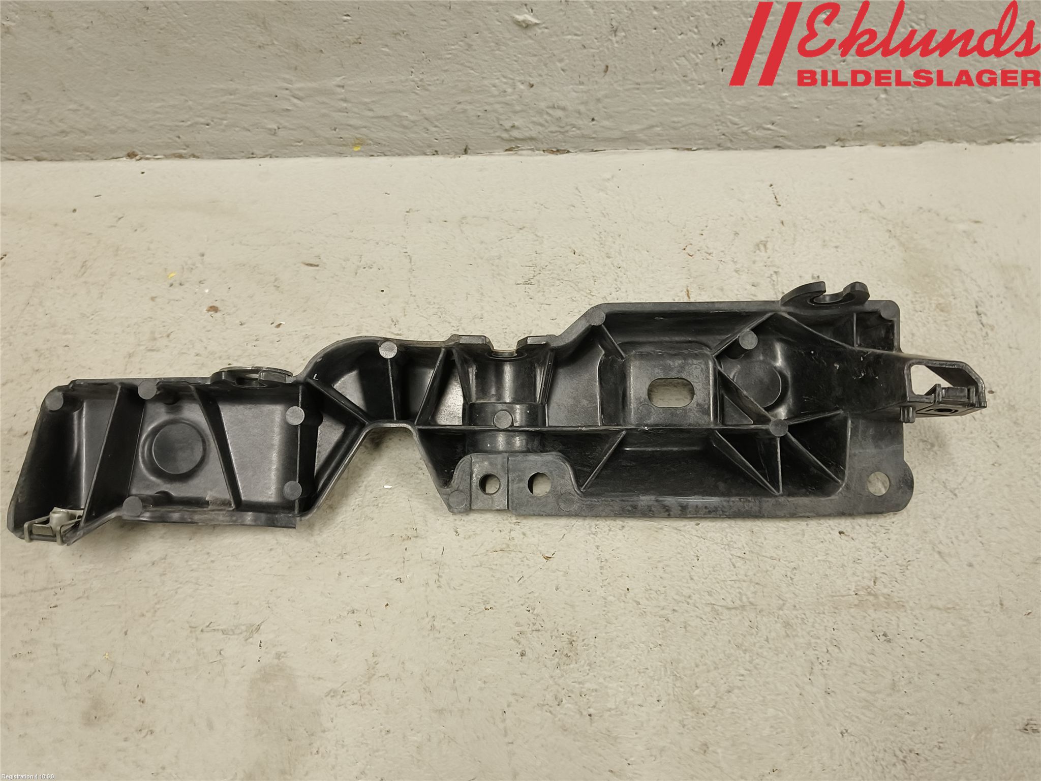 Renault SCÉNIC III / GRAND SCÉNIC 09-16 Stötfångarfäste Fram Hö