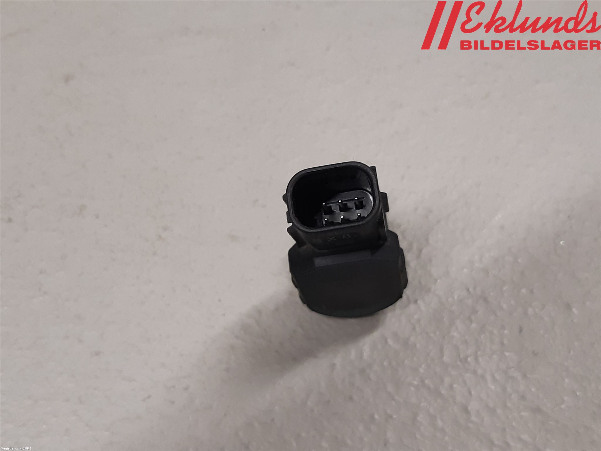 Toyota RAV4 19- Parkeringshjälp Frontsensor