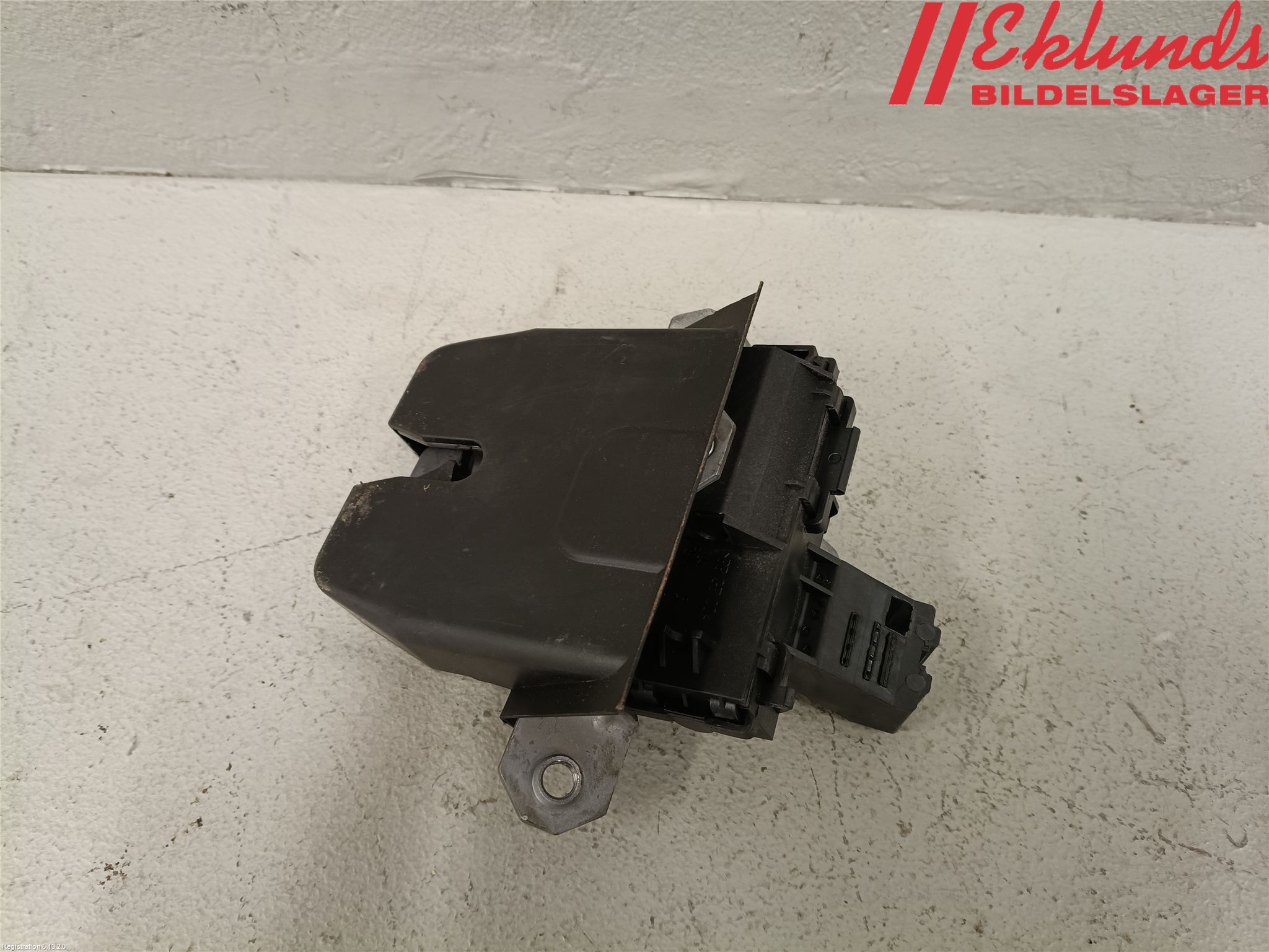 Ford FOCUS 15-18 Låskista Baklucka