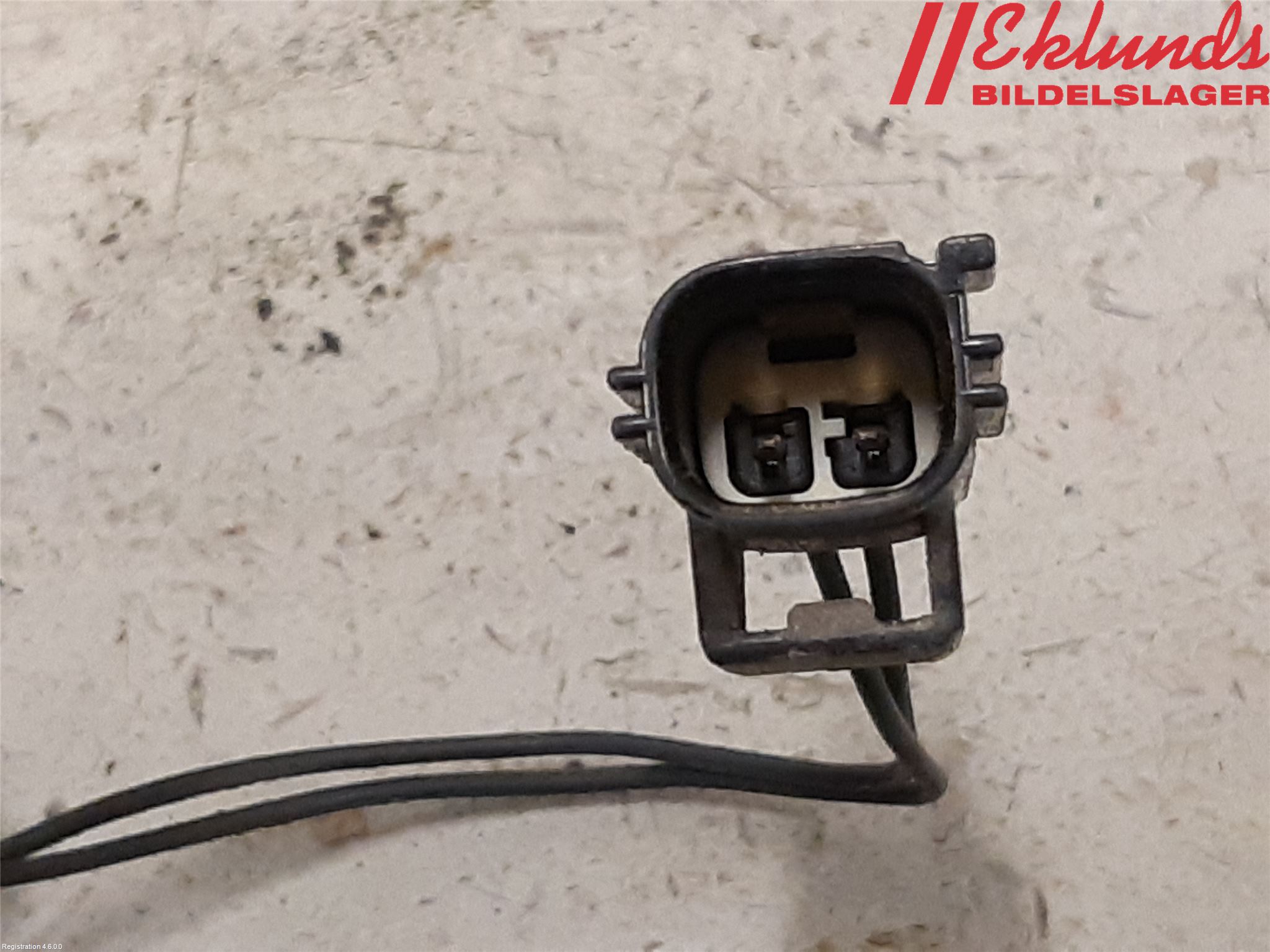 Volvo XC70 01-04 Huvlås