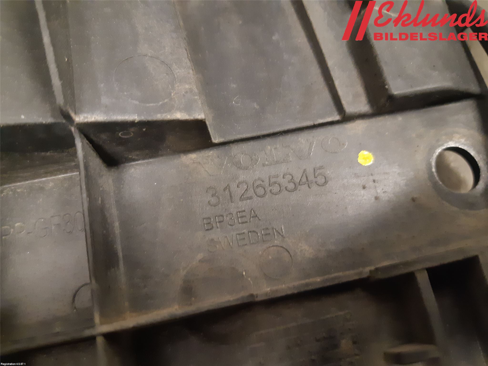 Volvo V70 08-13 Stötfångarfäste Fram Hö