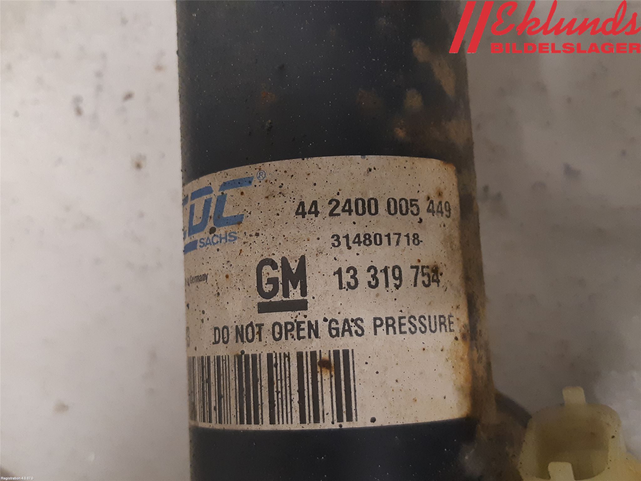 Opel INSIGNIA 09-16 Stötdämpare Bak