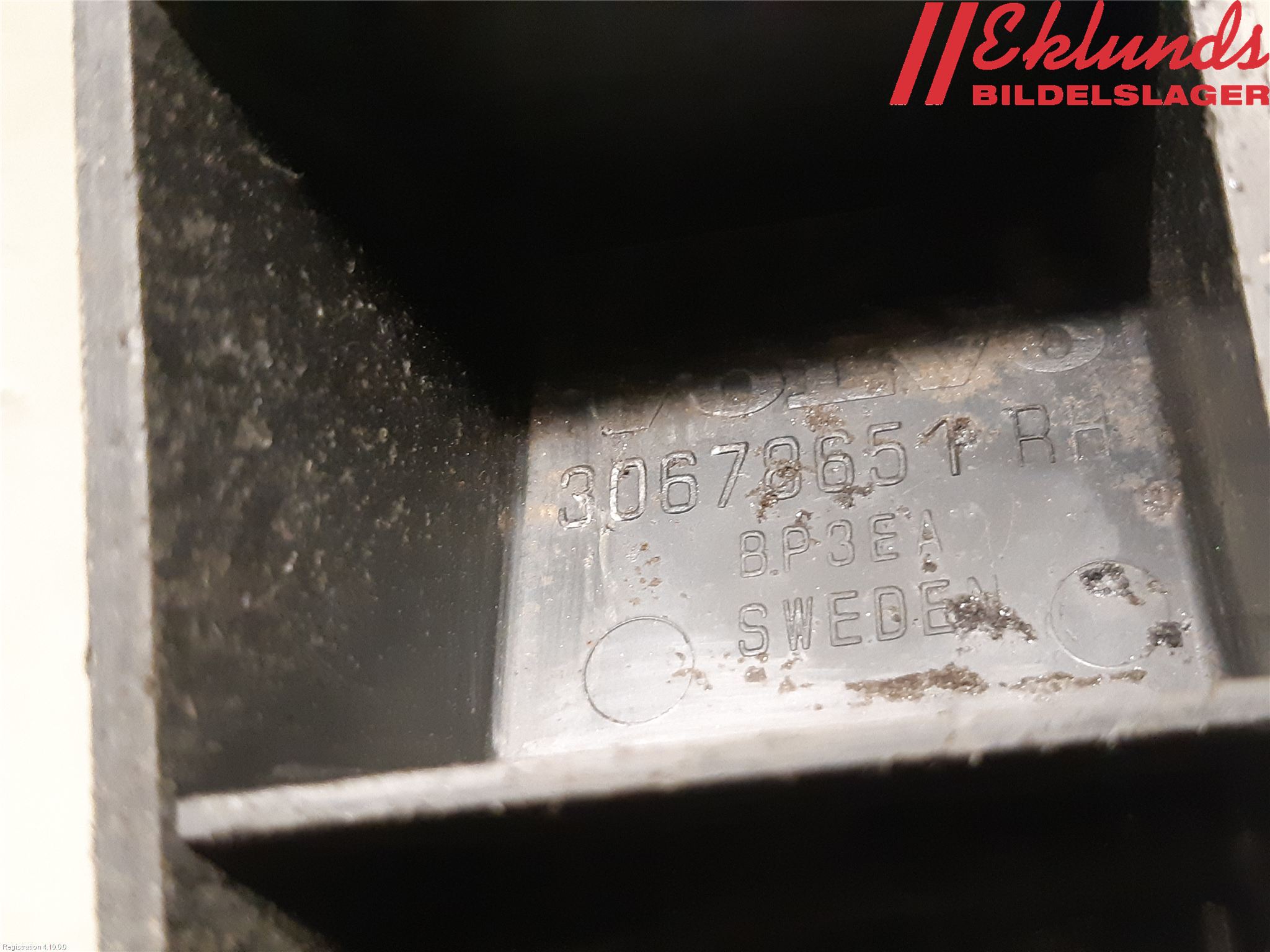 Volvo V70 08-13 Stötfångarfäste Bak Hö