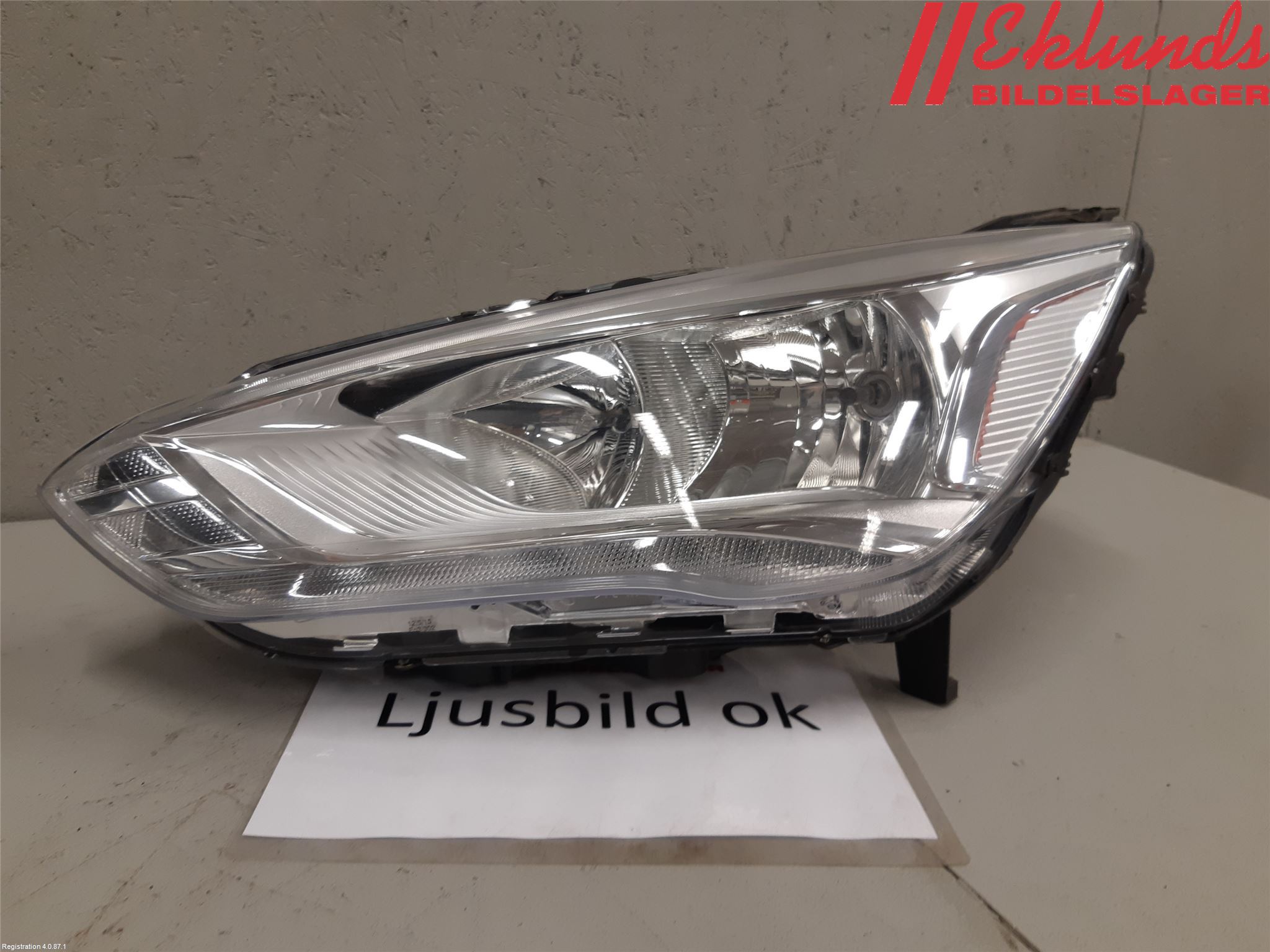 Ford C-MAX II  11-14 Strålkastare Vänster