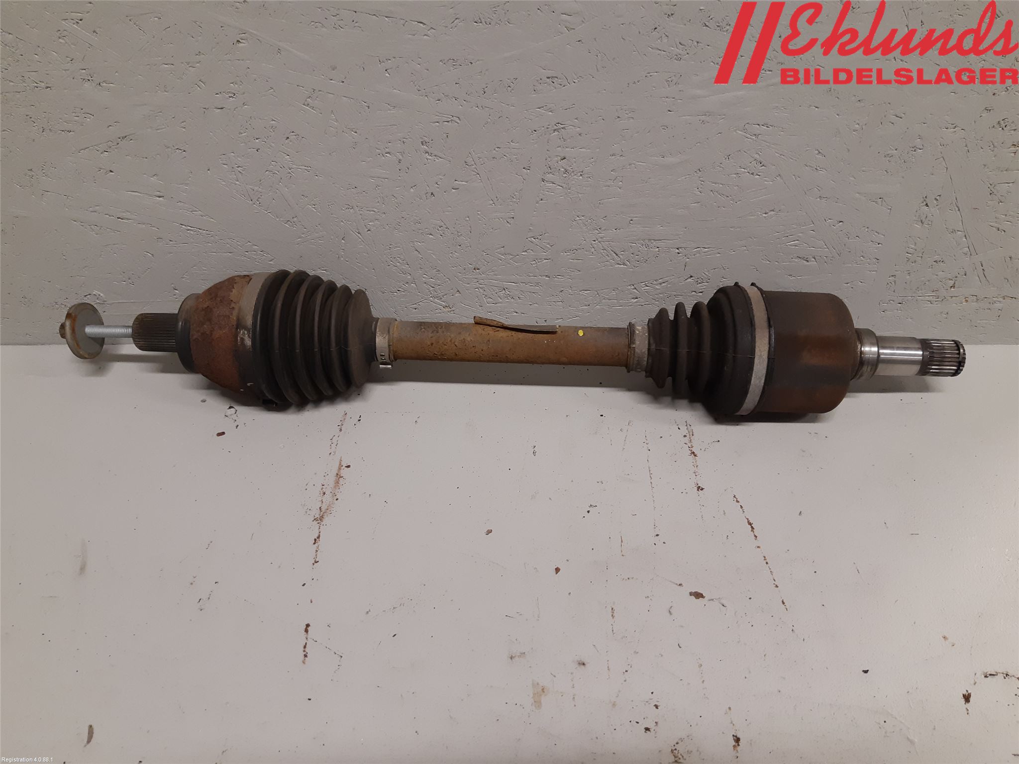 Volvo V70 08-13 Drivaxel Fram Vänster