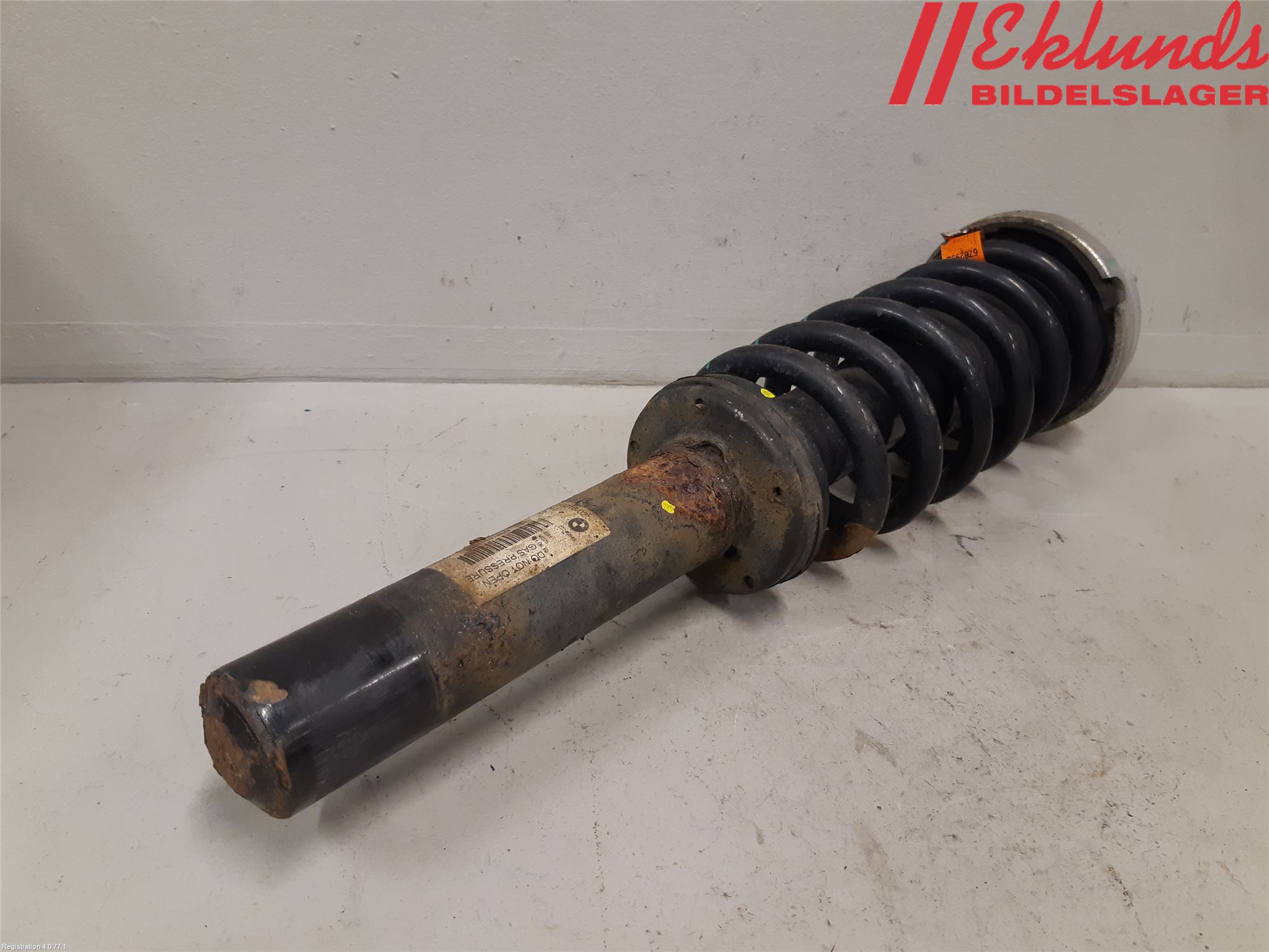 BMW X6 E71/E72   08-14 Fjäderben Fram Höger