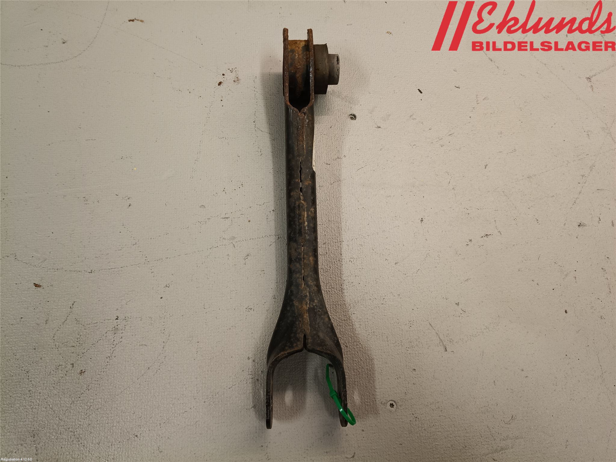 Tesla MODEL 3 17- Bärarm Bak Höger