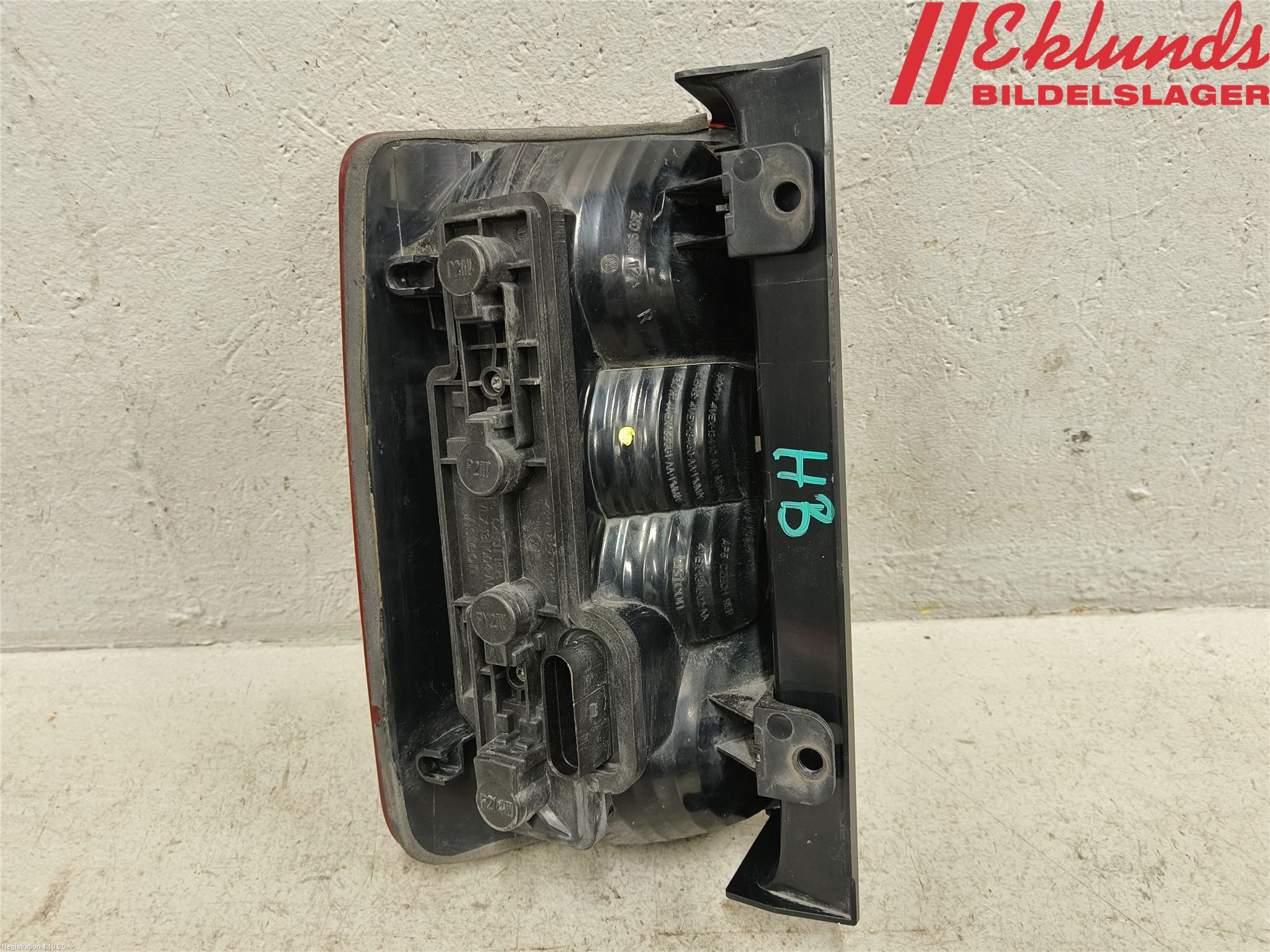 Volkswagen VW CADDY      04-10 Bakljus Höger