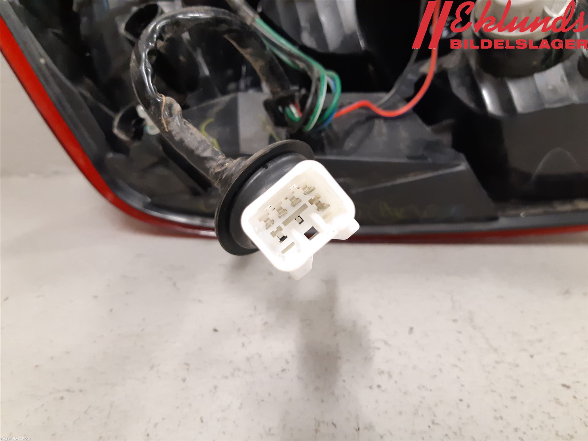 Mitsubishi SPACE STAR 13- Bakljus Höger