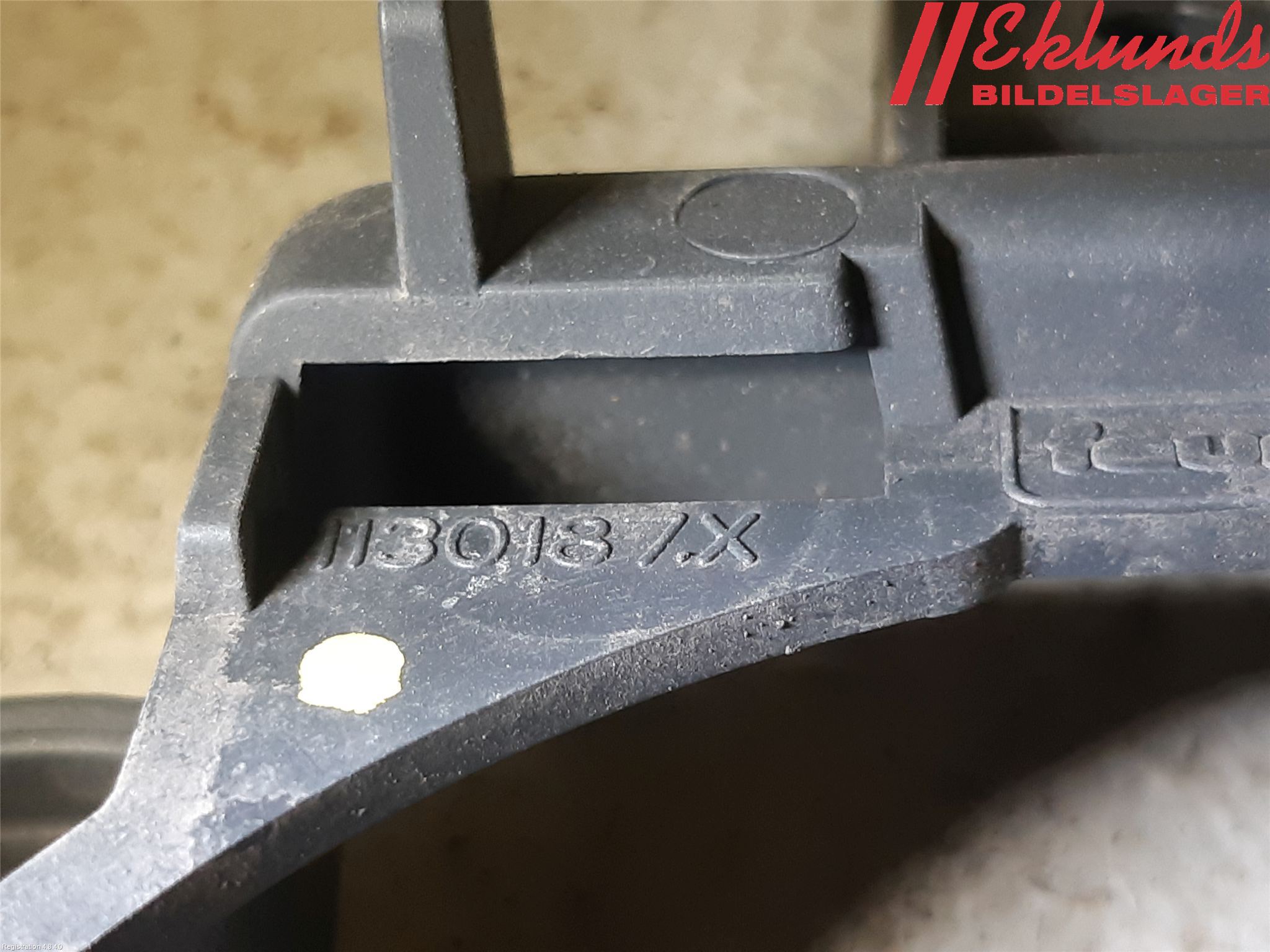 Peugeot 208 12-15 Dimljussarg Fram