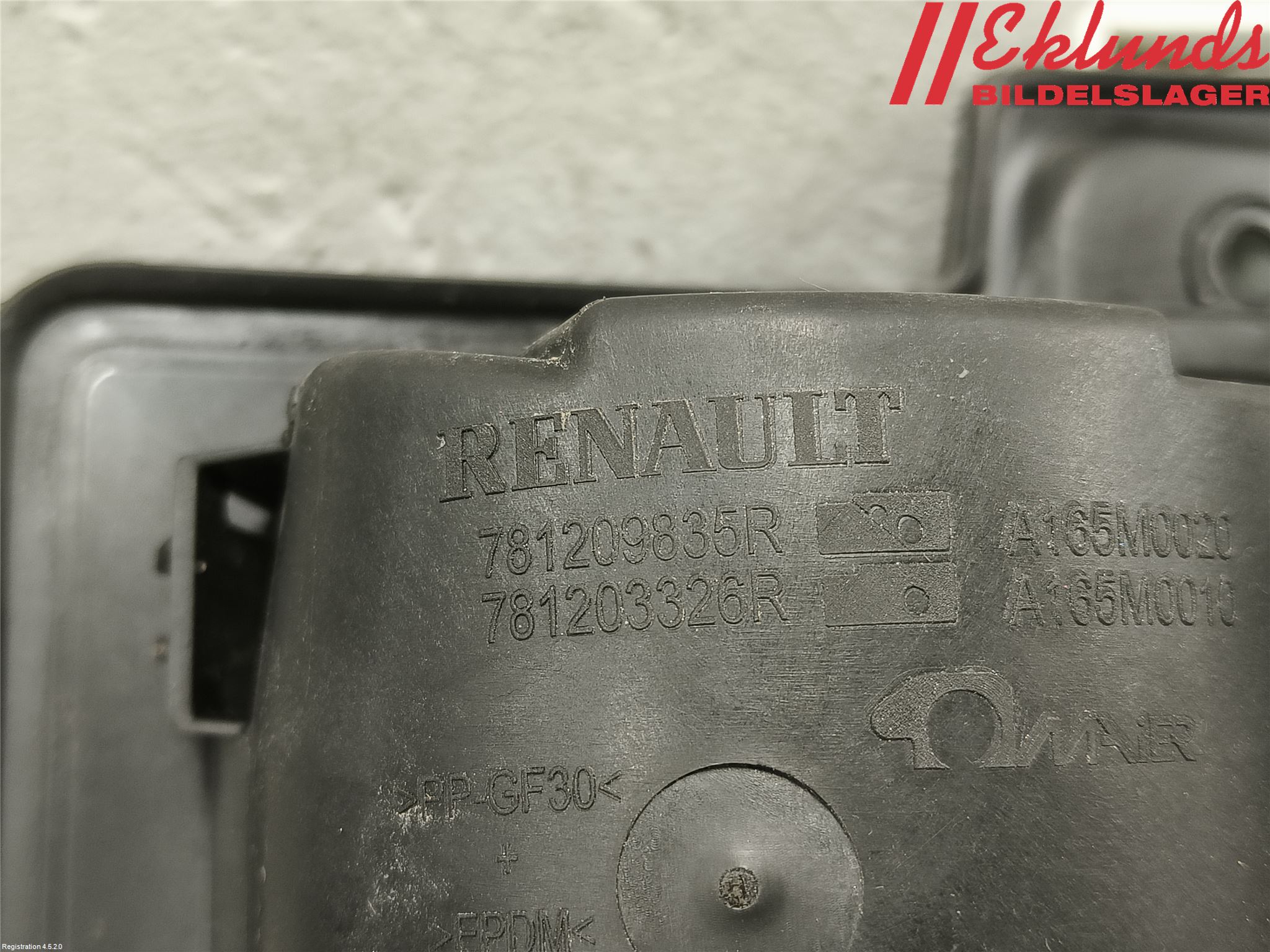 Renault TRAFIC/E-TECH 15- Tanklucka