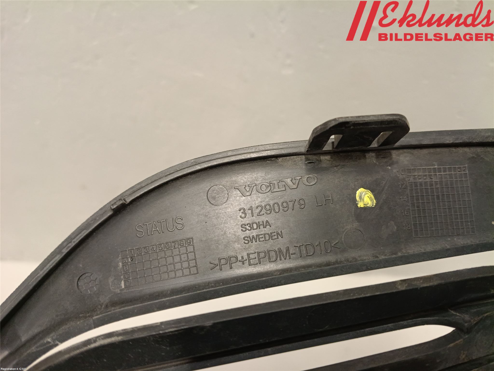 Volvo V60 11-13 Stöt Utfyllnad-List-Grill