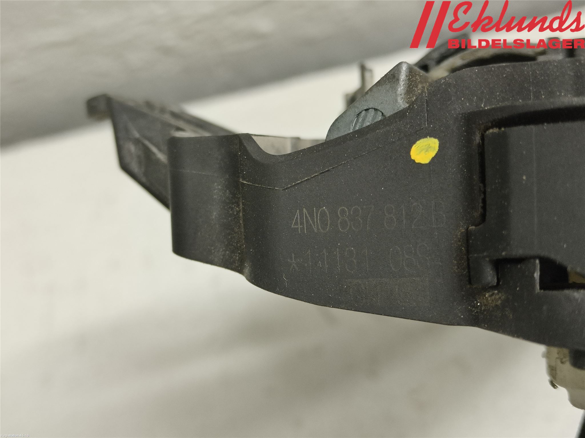 Audi A6 F2/C8 19- Dörrhandtag Yttre Hö