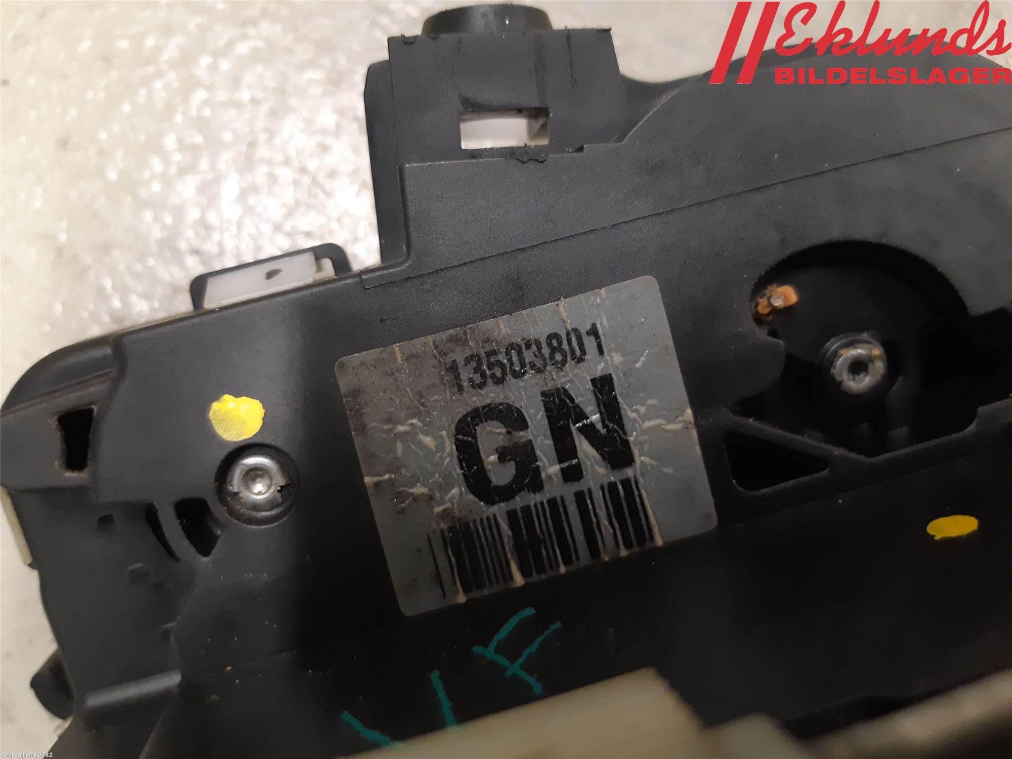 Opel ASTRA J 10-15 Låskista-Dörrlås