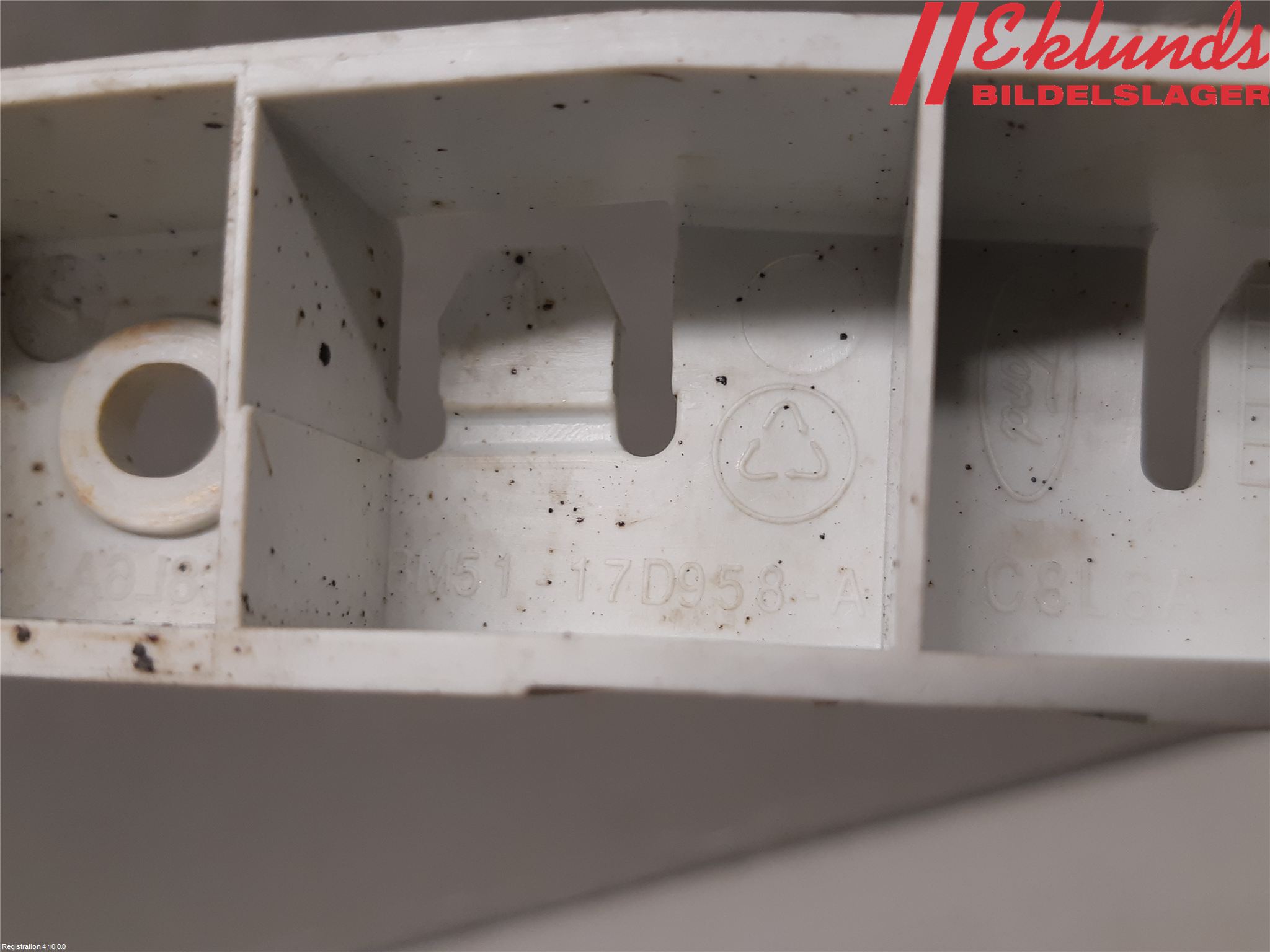 Ford FOCUS 11-14 Stötfångarfäste Fram Hö