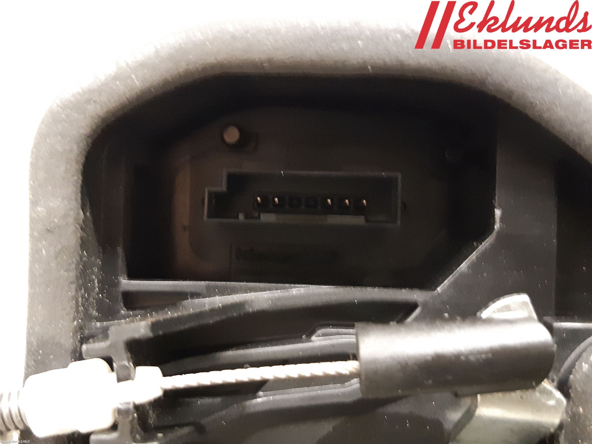 BMW 5 F10/F11/F18 09-17 Låskista-Dörrlås