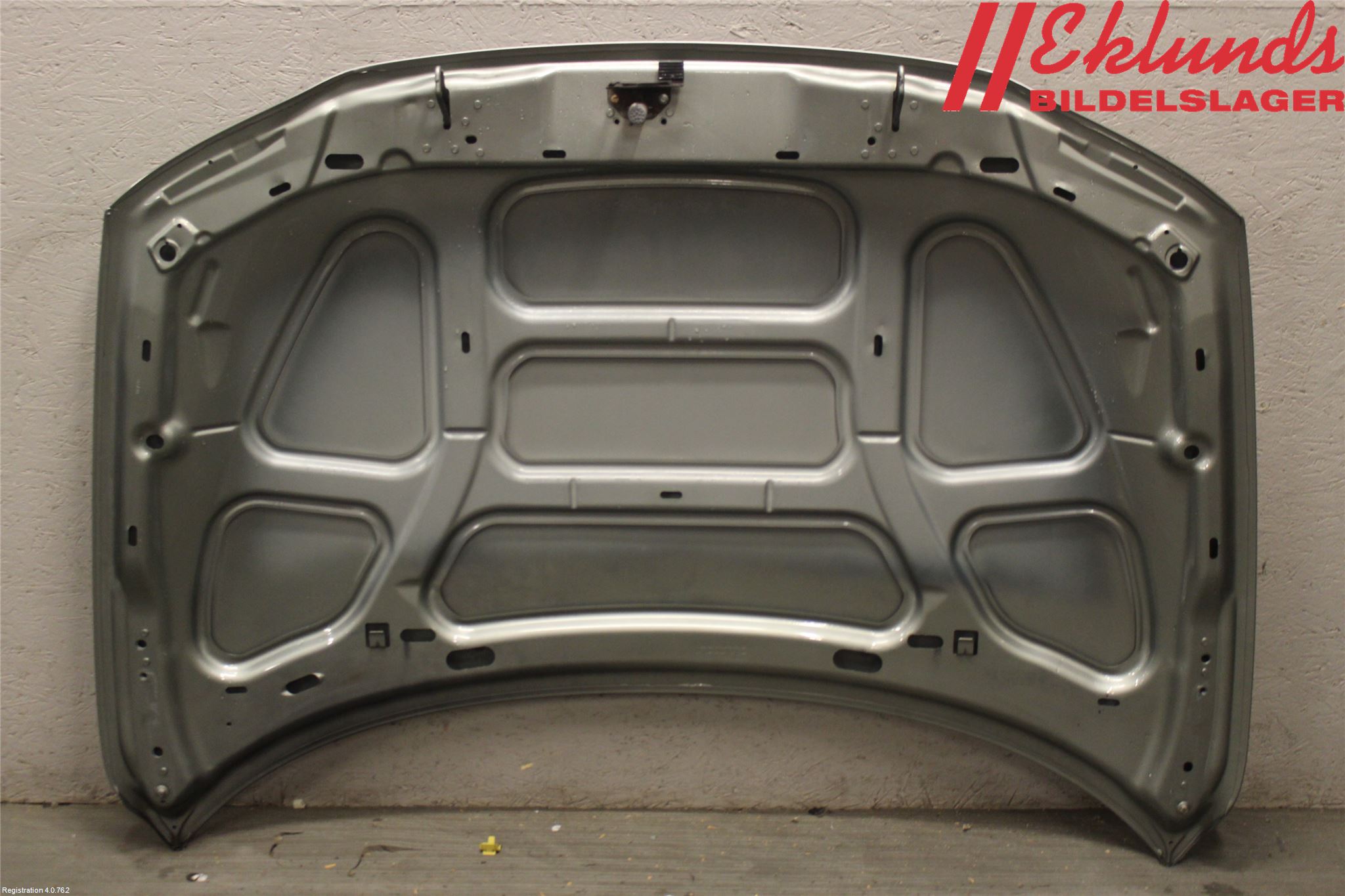 Volvo V70 05-08 Huv Fram