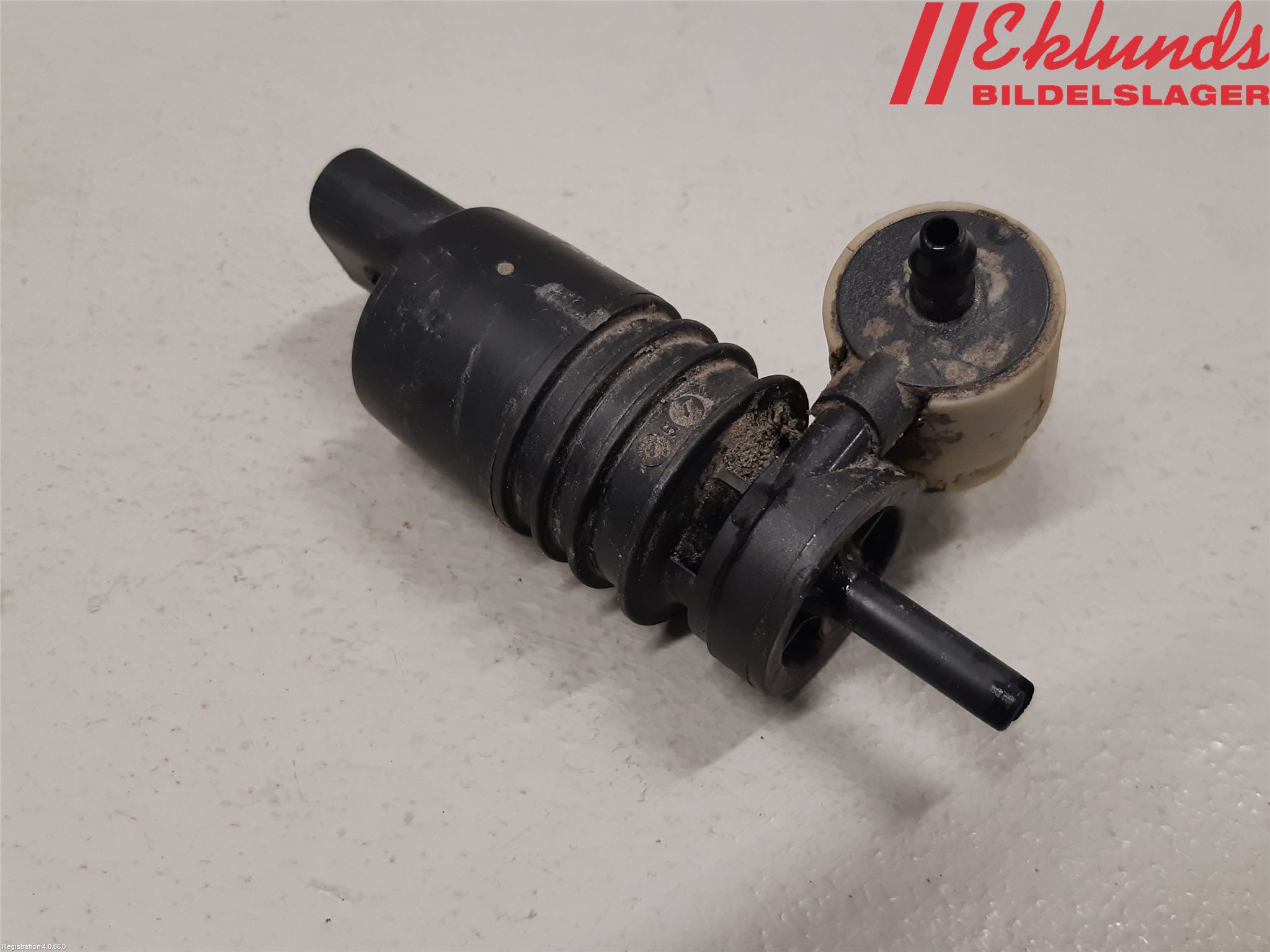 Volkswagen VW CADDY 11-15 Spolarpump Vindruta