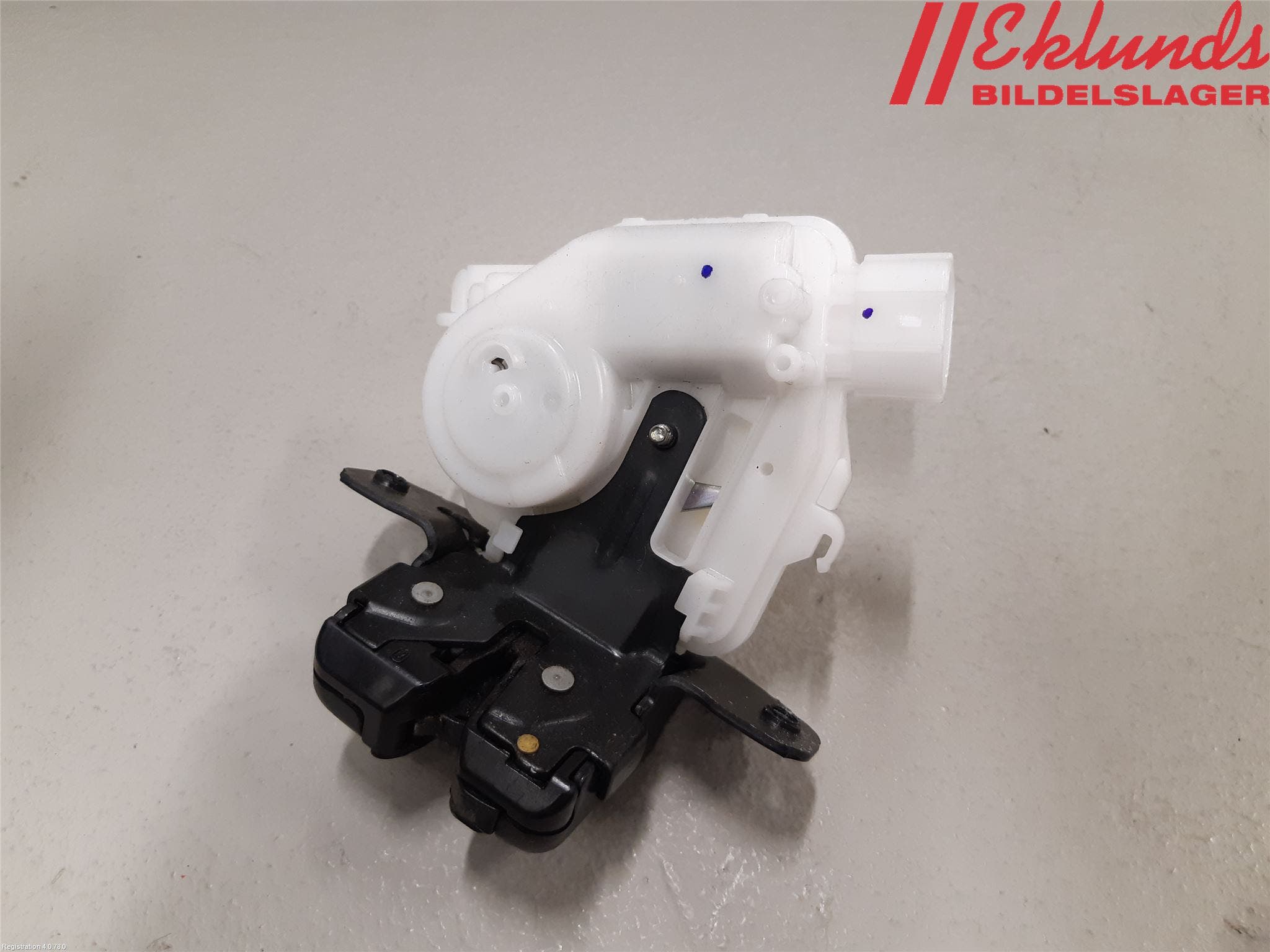 Toyota AURIS 13-19 Låskista Baklucka