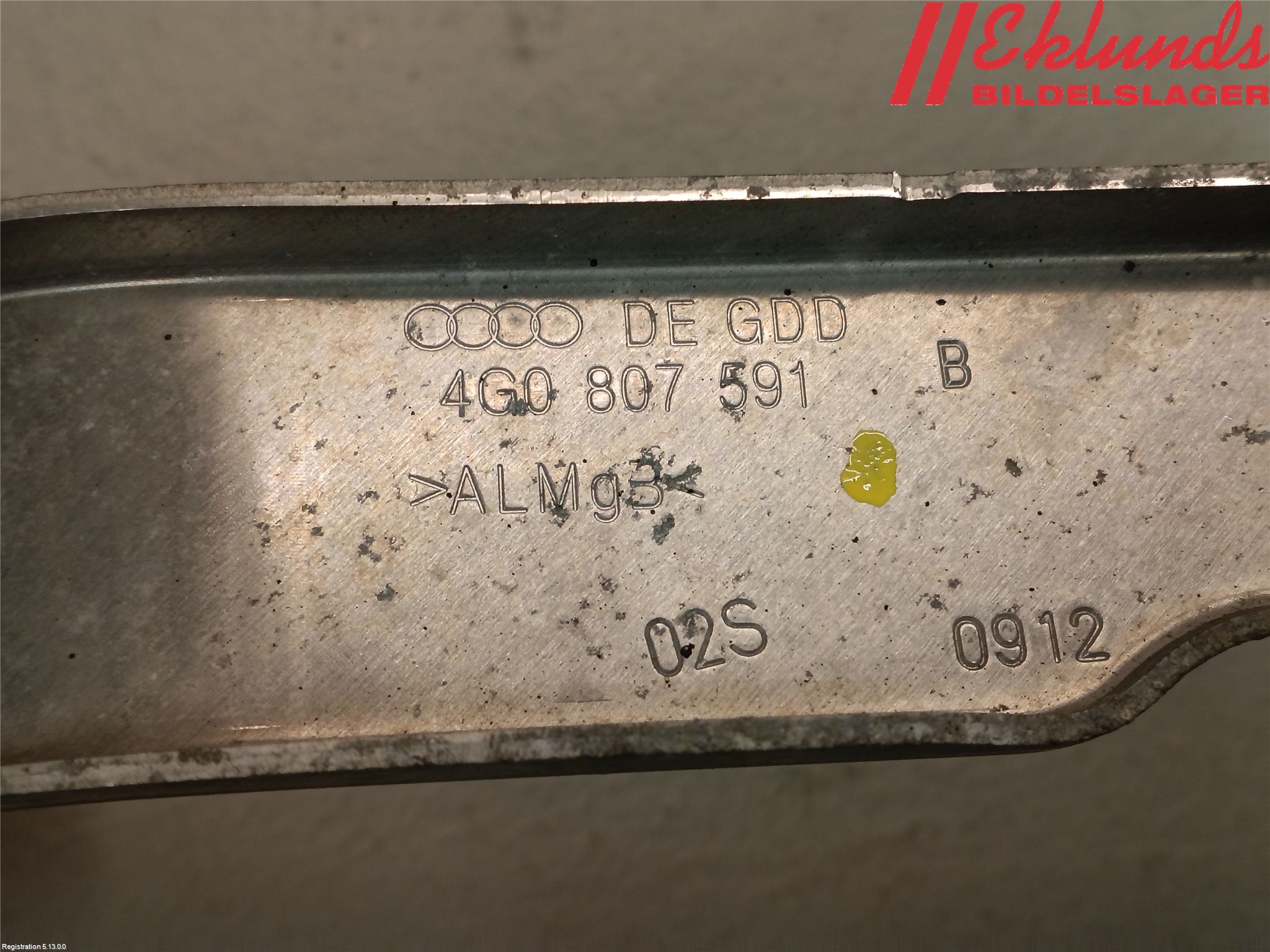 Audi A6/S6 4G 11-18 Skärmfäste Fram Vä