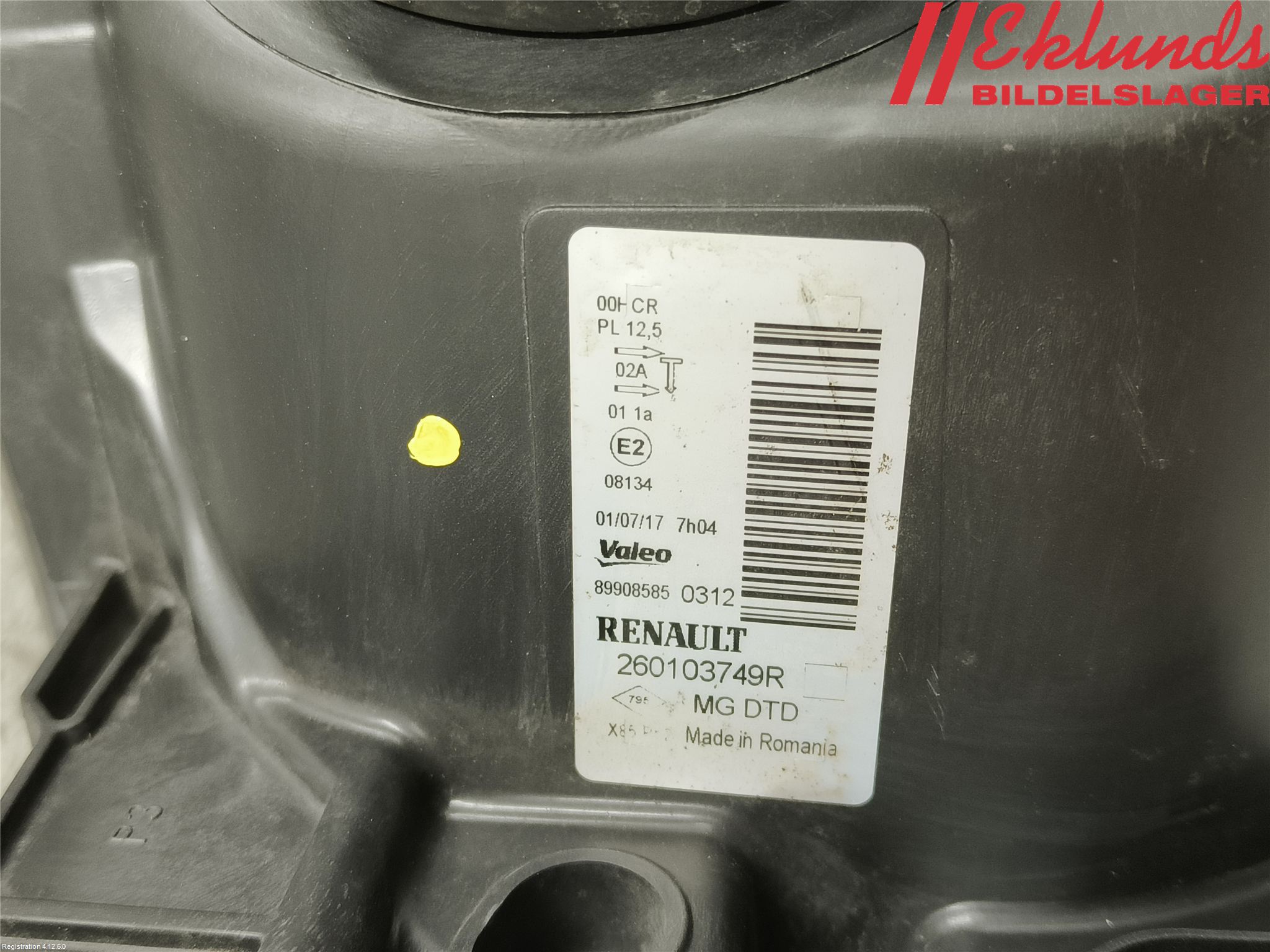 Renault CLIO III  09-12 Strålkastare Höger