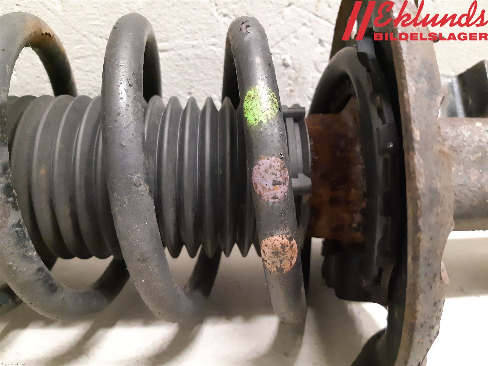 Volvo V60 11-13 Fjäderben Fram Vänster