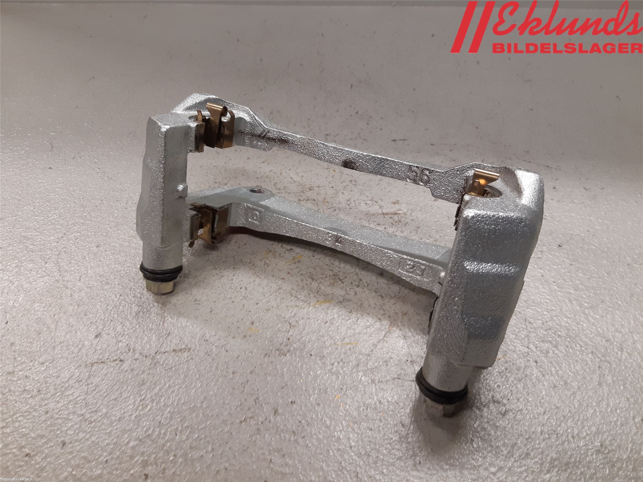 Toyota RAV4 19- Bromsokshållare