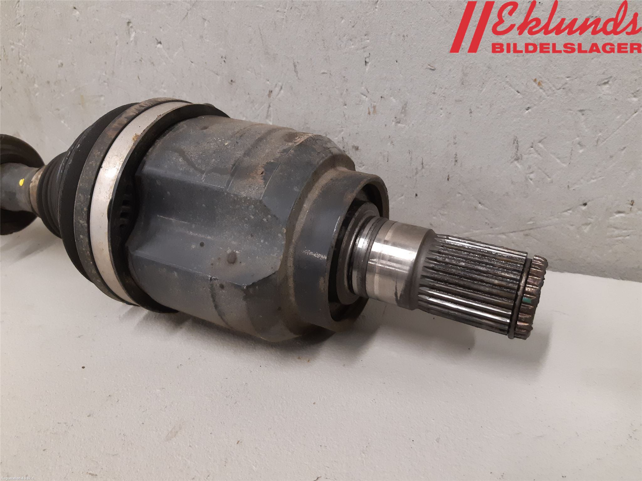 Kia SPORTAGE (SL) 11-15 Drivaxel Fram Vänster