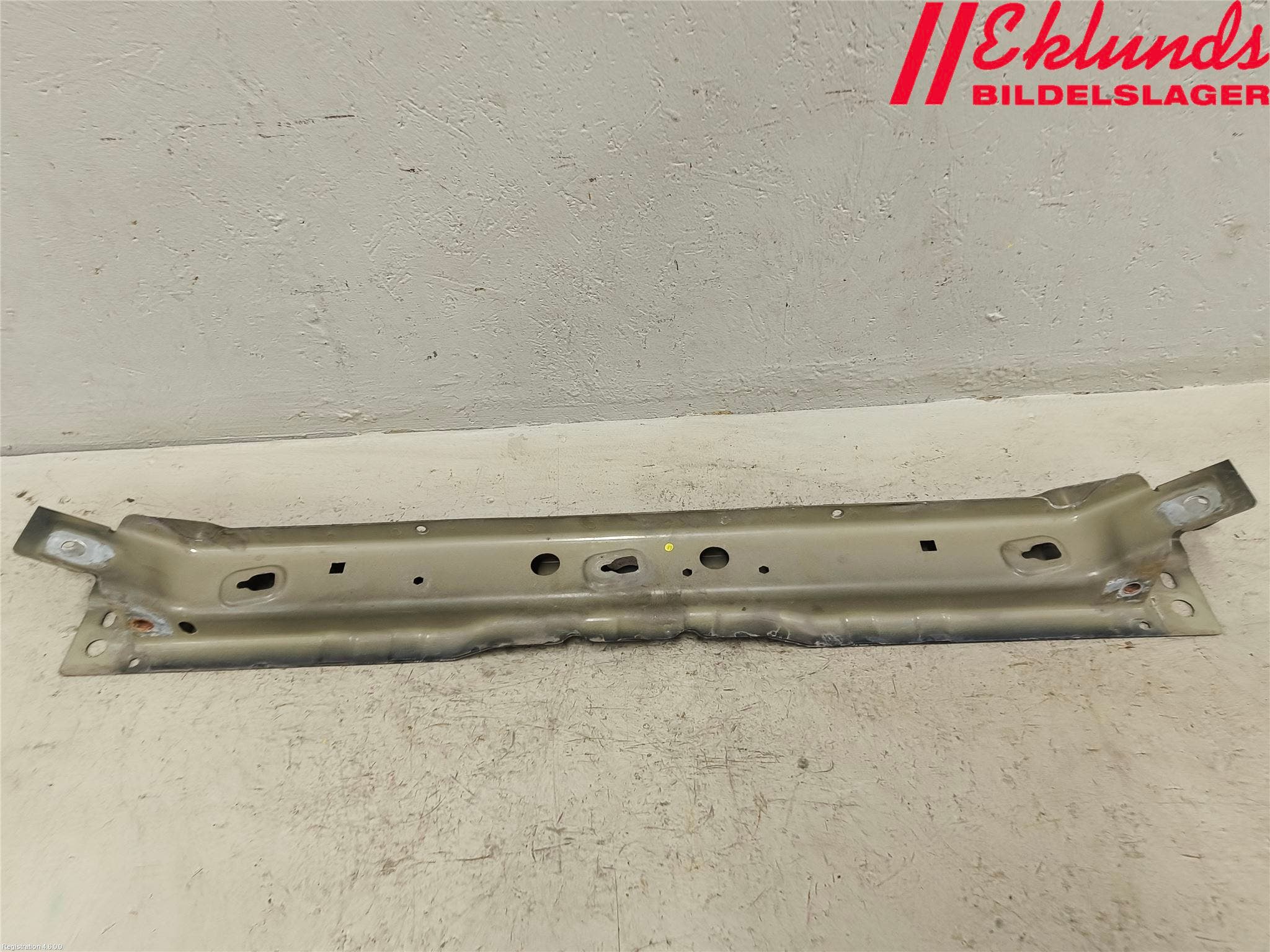 Opel INSIGNIA 09-16 Bakram-Fästbalk