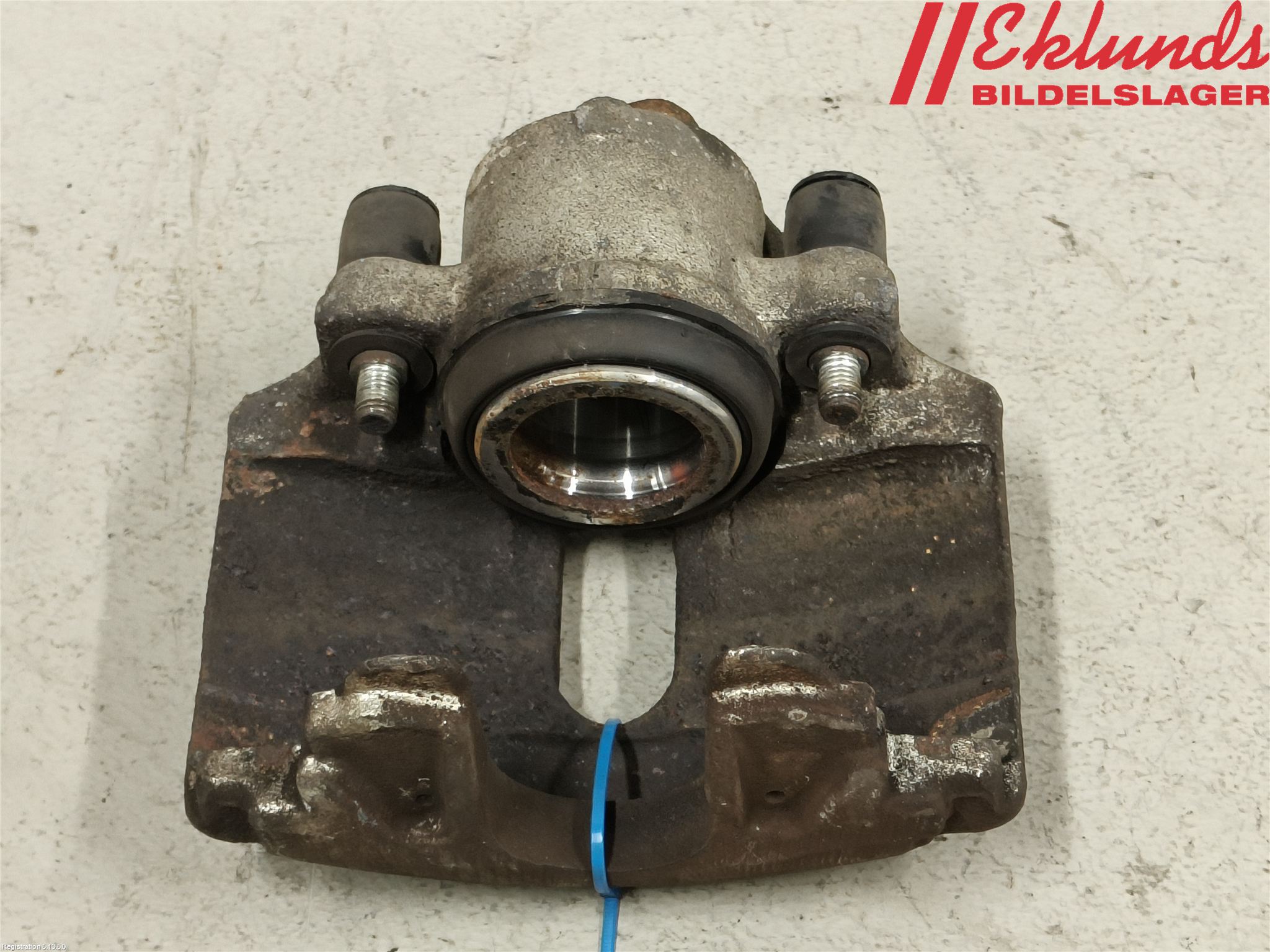 Volkswagen VW PASSAT 11-14 Bromsok Fram Höger