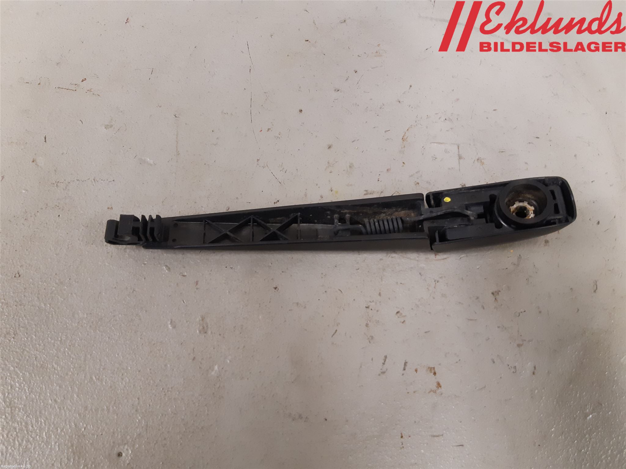 Toyota RAV4 19- Torkararm-Bakruta