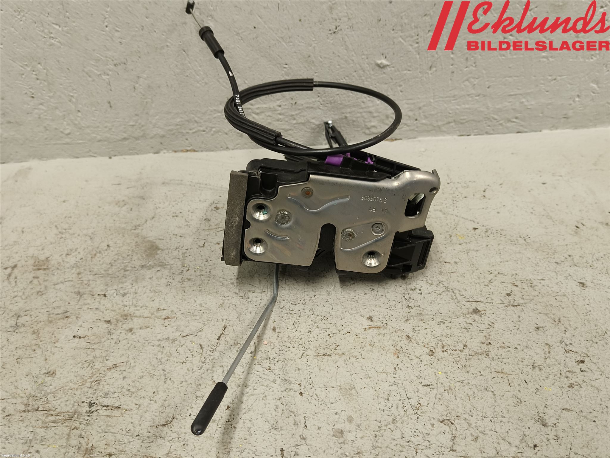 Opel INSIGNIA 17- Låskista-Dörrlås