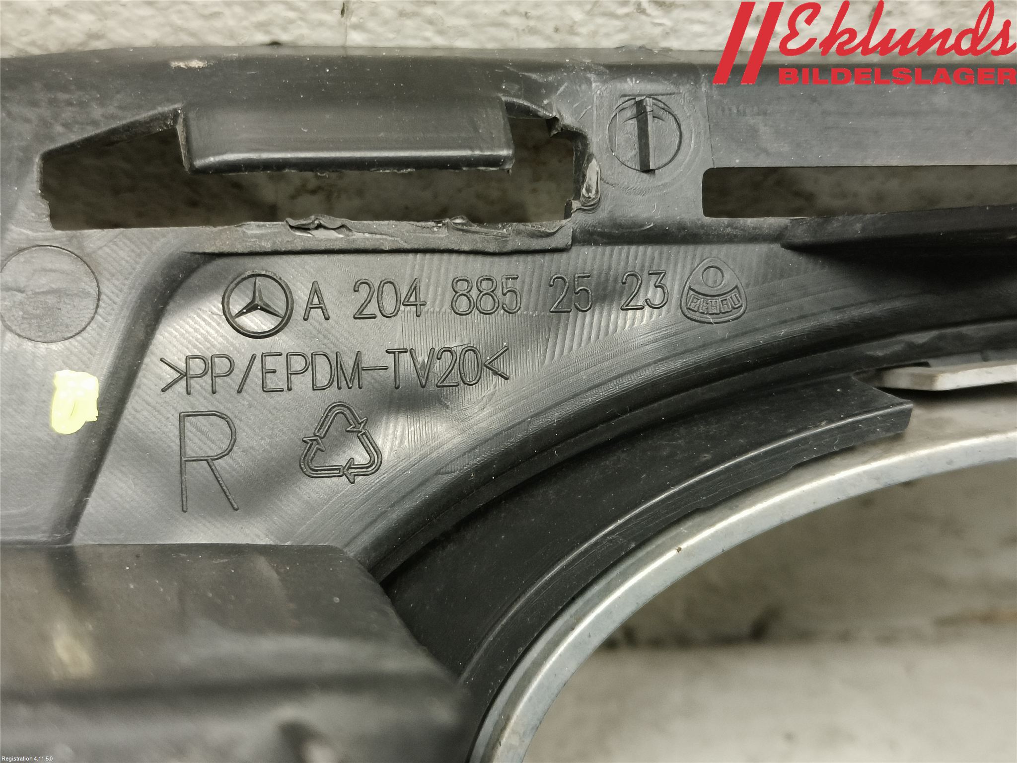 Mercedes-Benz MB C-KLASS (W204) 07-15 Dimljussarg Fram
