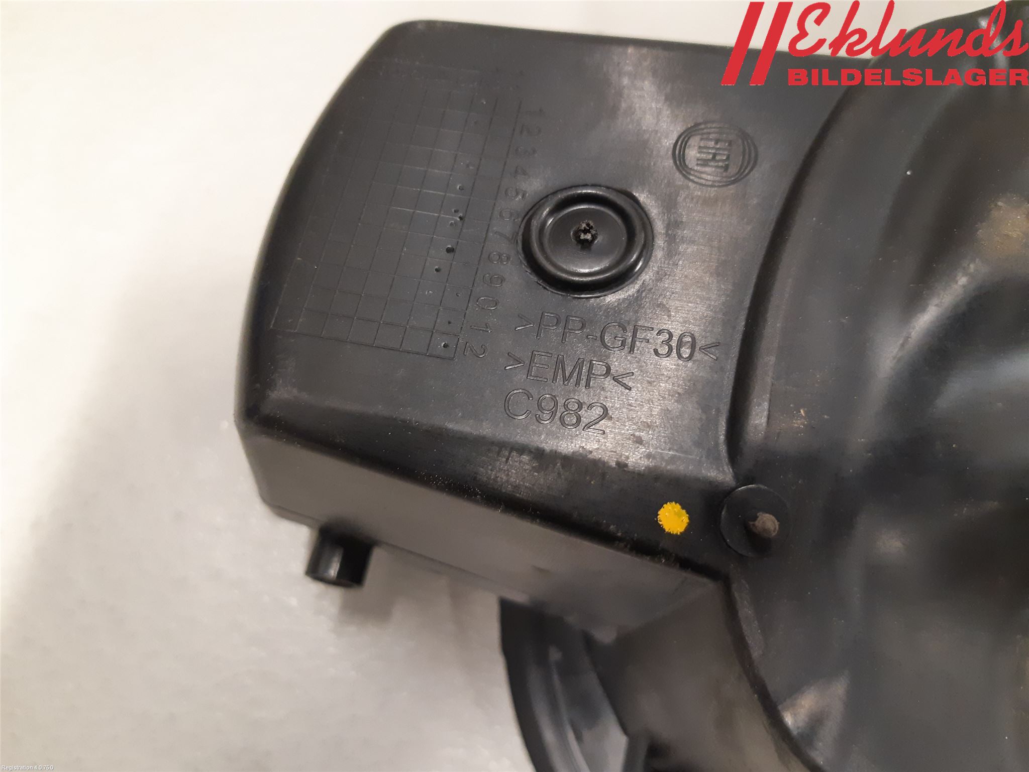 Fiat 500L 13-19 Tanklucka