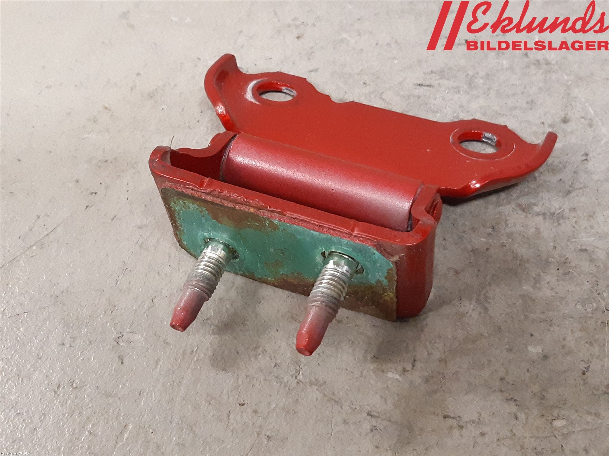 Toyota COROLLA 19- Bakluckegångjärn Vä