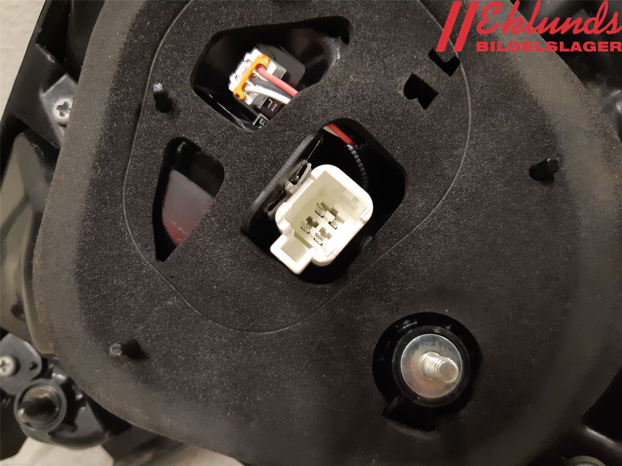 Toyota C-HR 16-23 Bakljus Lucka Vä