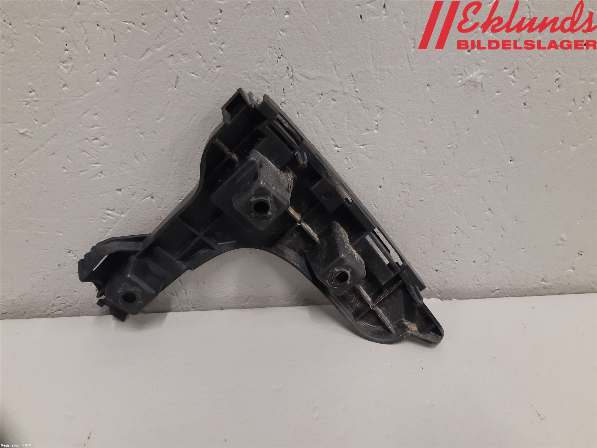 Volvo XC60 14-17 Stötfångarfäste Bak Vä