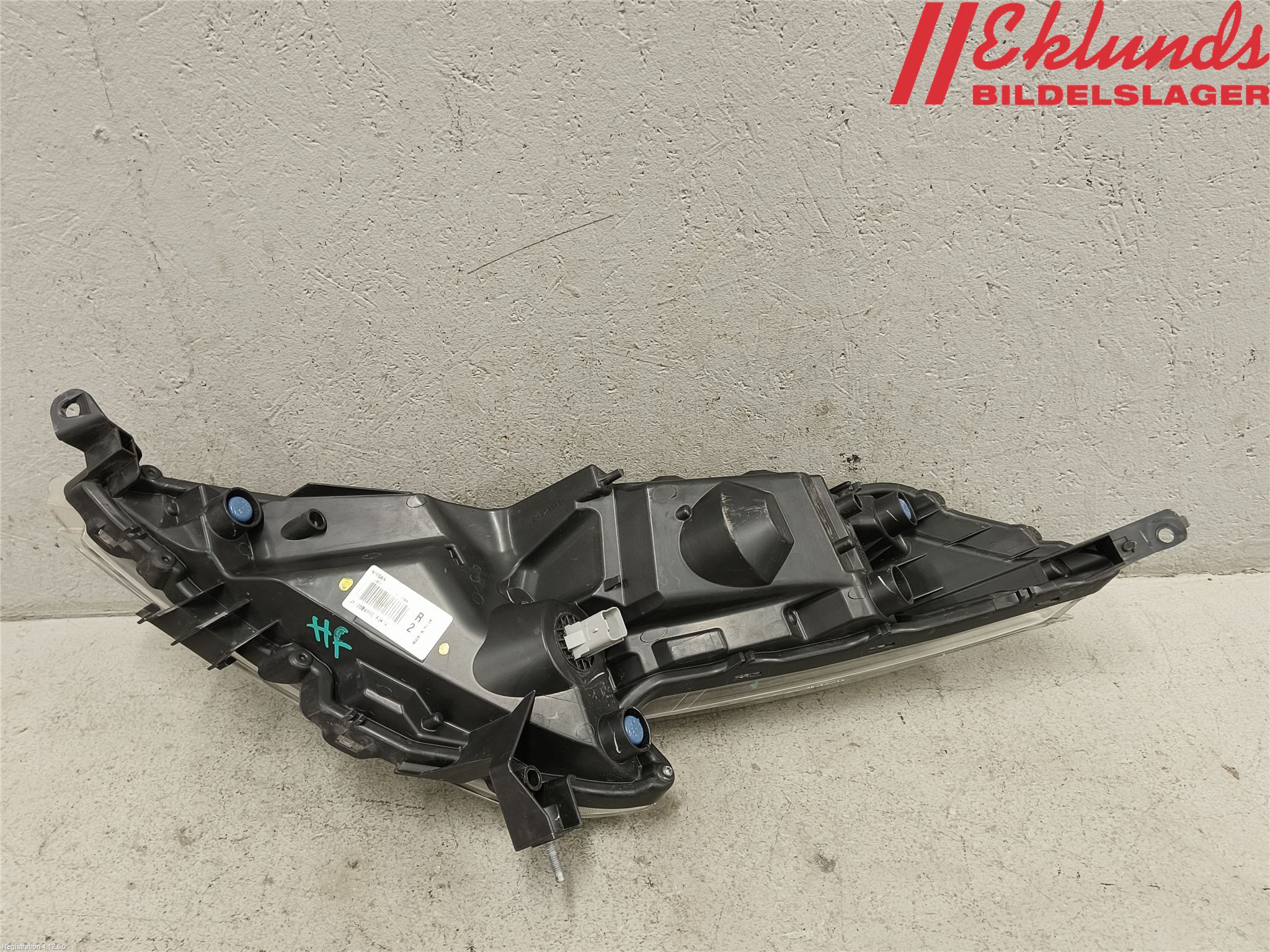 Nissan JUKE 14-19 Strålkastare Höger