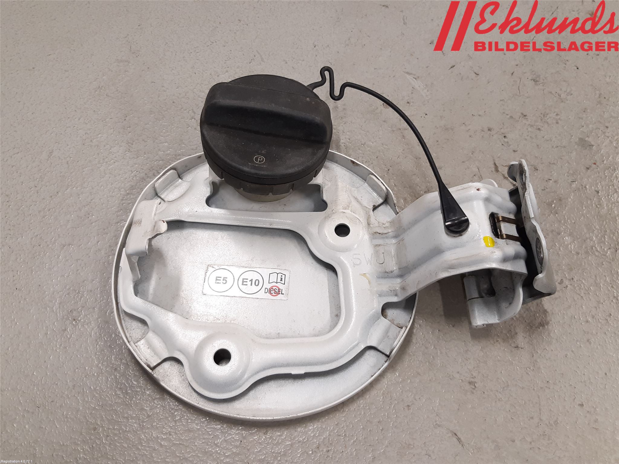 Toyota AURIS 13-19 Tanklucka