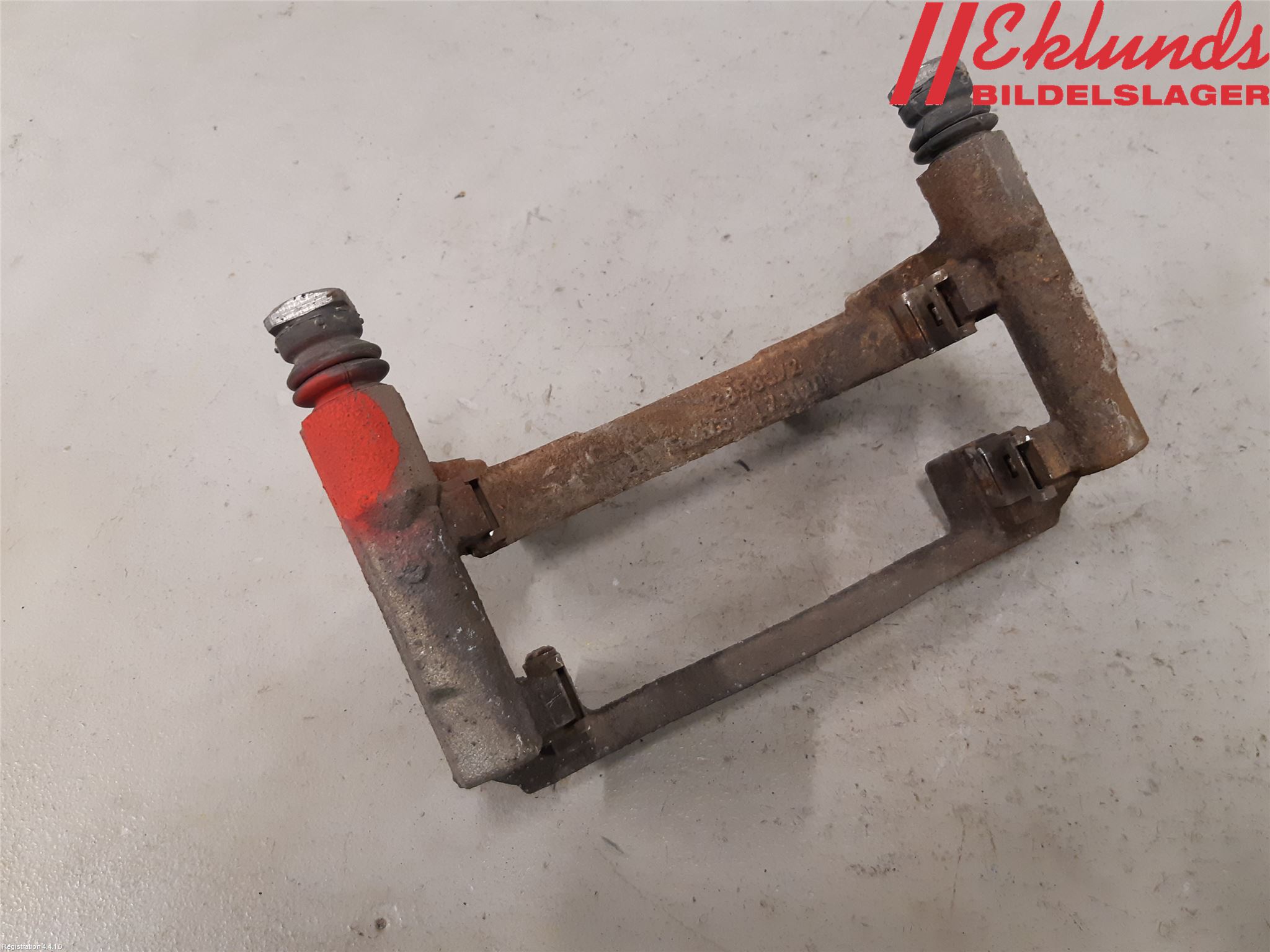 Ford RANGER 22- Bromsokshållare