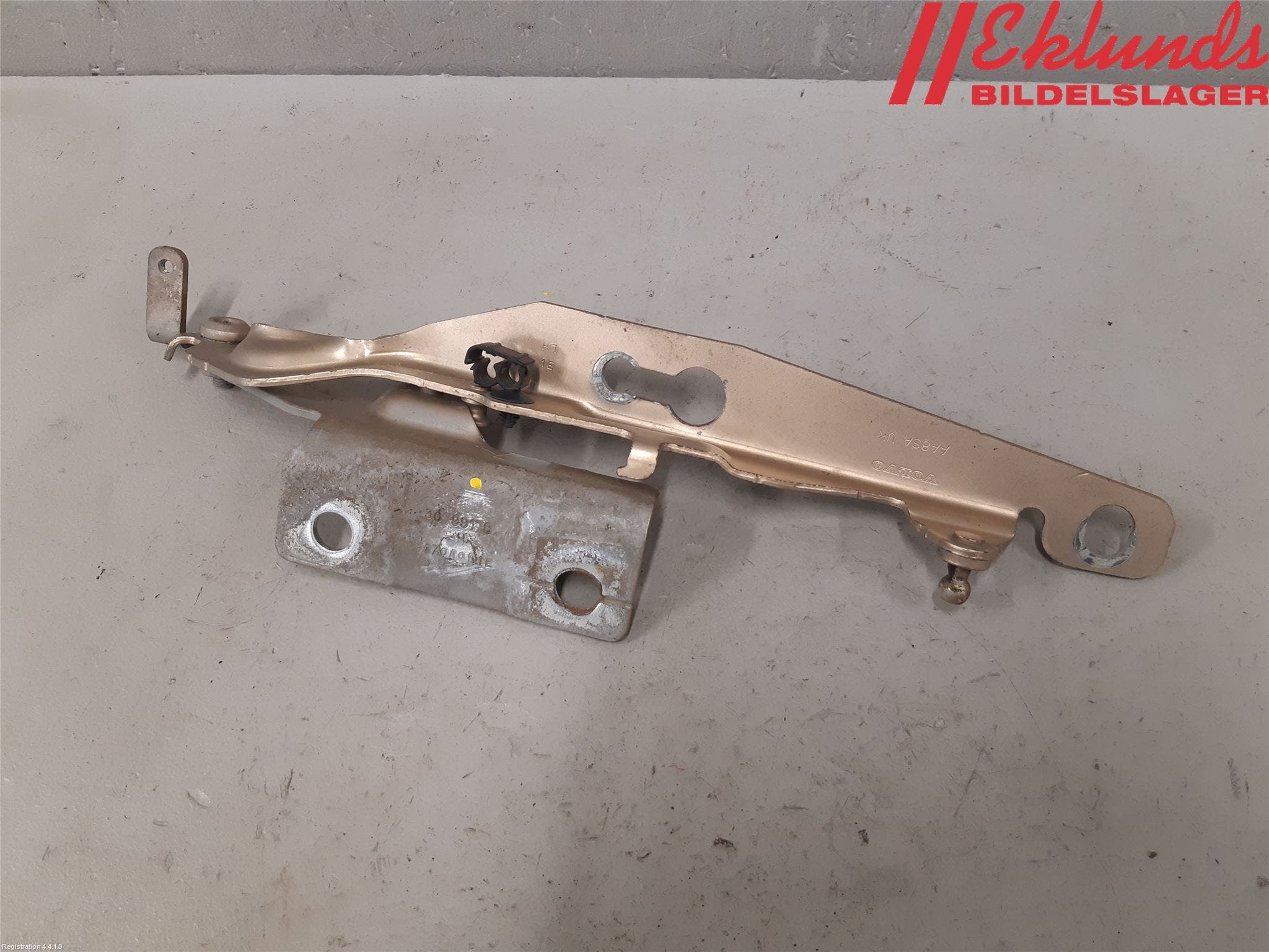 Volvo V60 11-13 Huvgångjärn