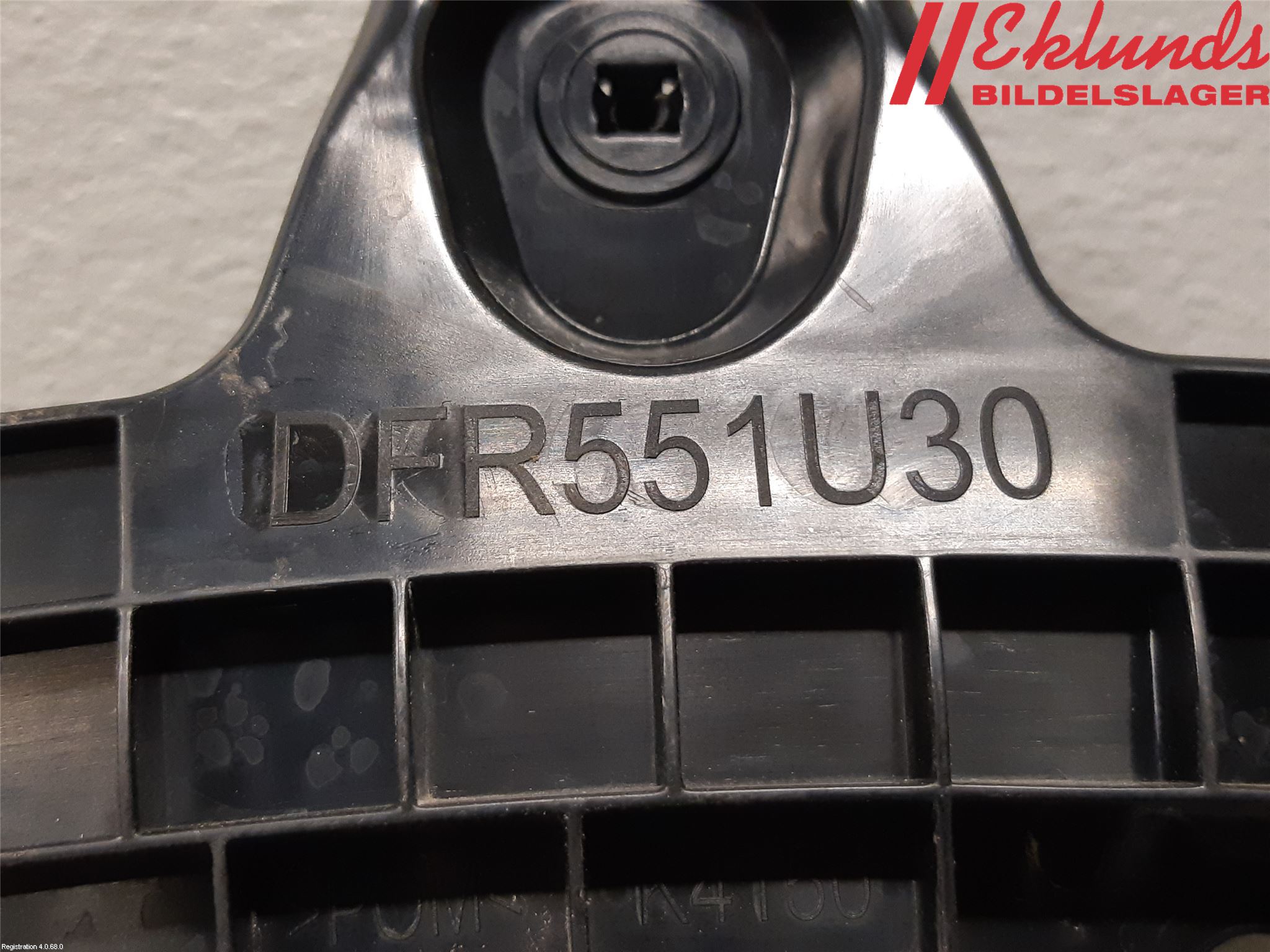 Mazda CX-30 20- Stötfångarfäste Bak Hö